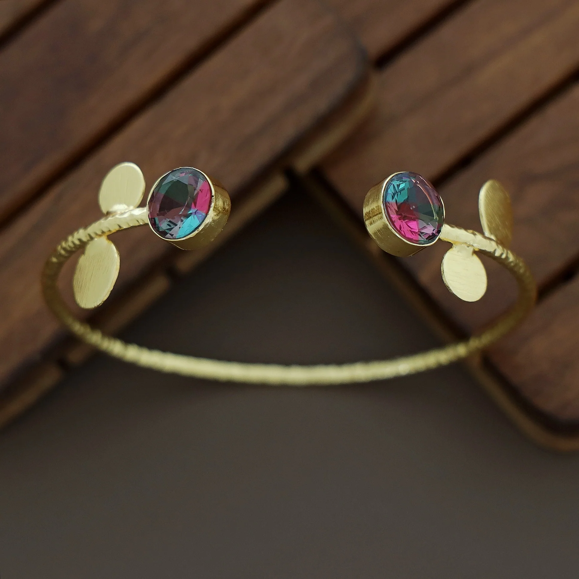 Hamsini Golden Glossy Stone Bangle - Image 14