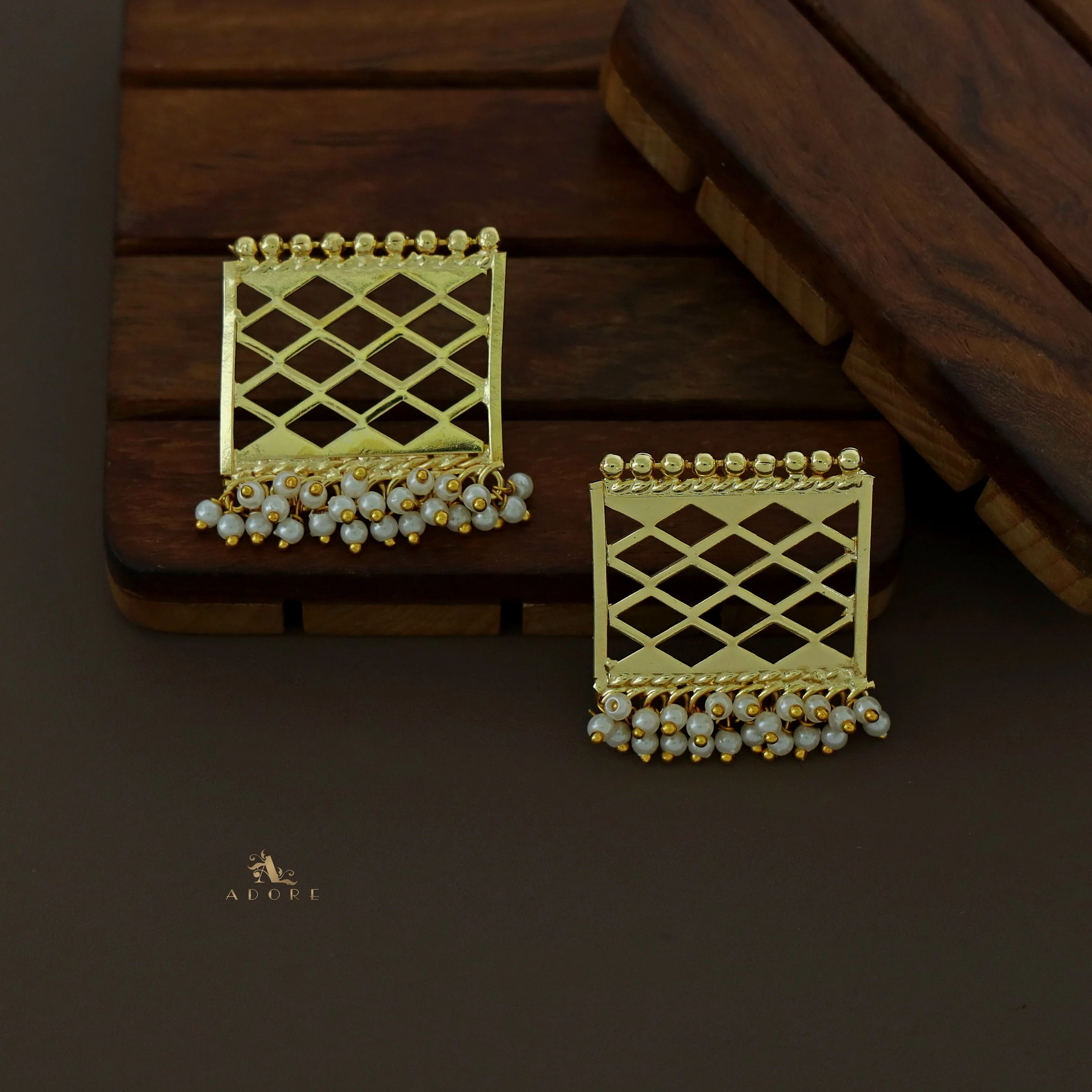 Hanaa Golden Mini Diamond and Cluster Pearl Neck Cuff with Earring - Image 3