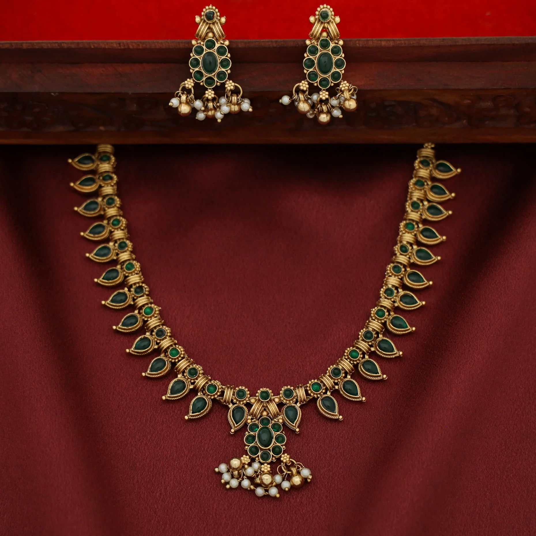 Hansitha Golden ball + Pearl Flower Neckpiece with Earring - Image 2