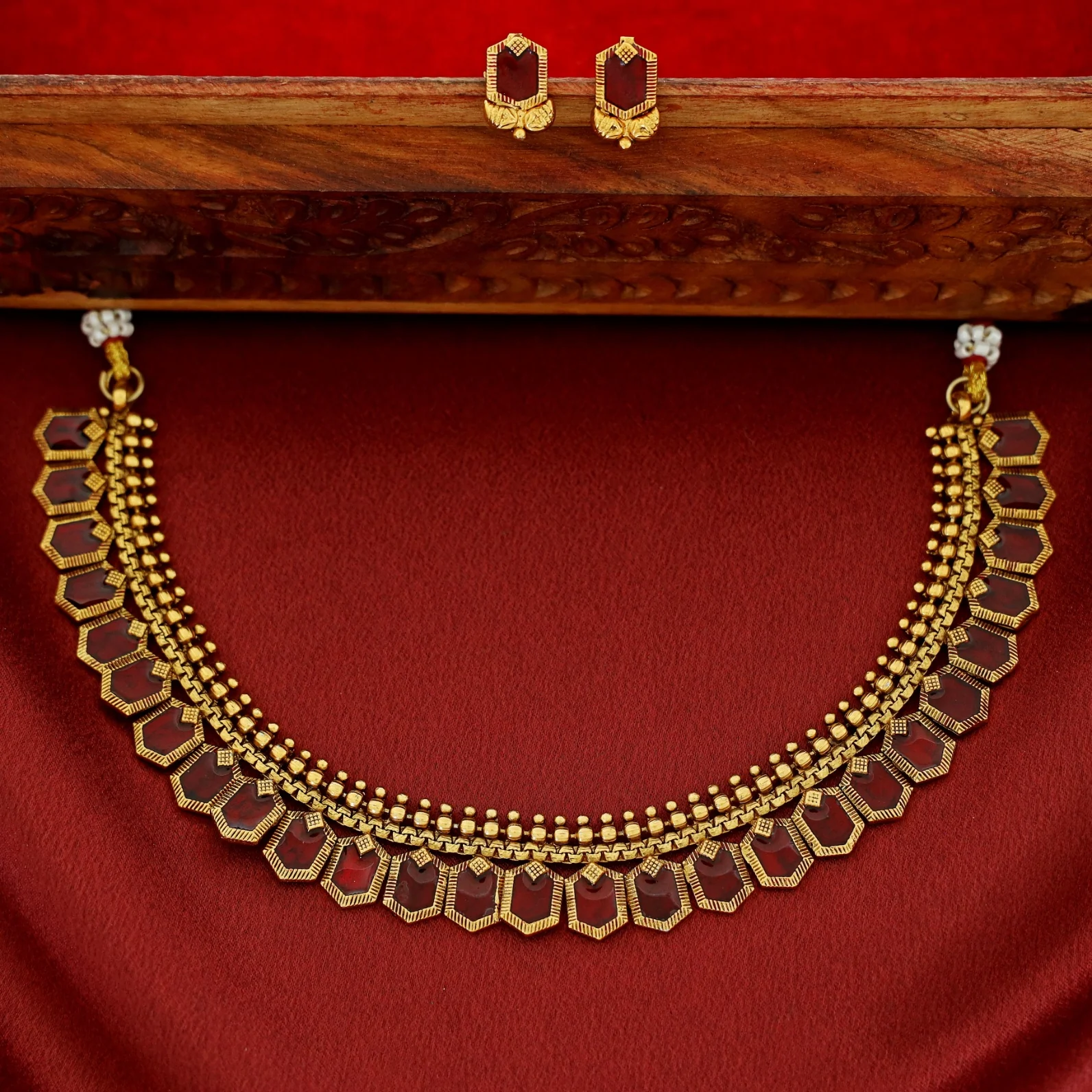 Haripriya Golden Ball Enamel Short Neckpiece With Stud - Image 3