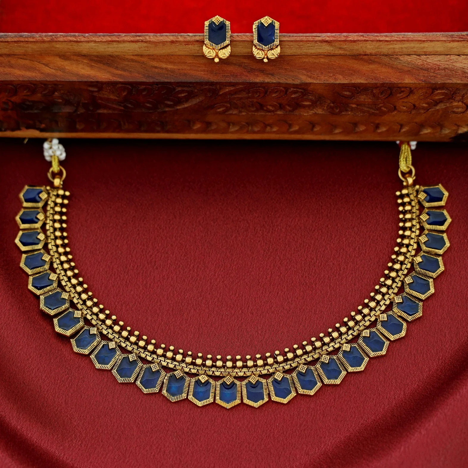 Haripriya Golden Ball Enamel Short Neckpiece With Stud - Image 5