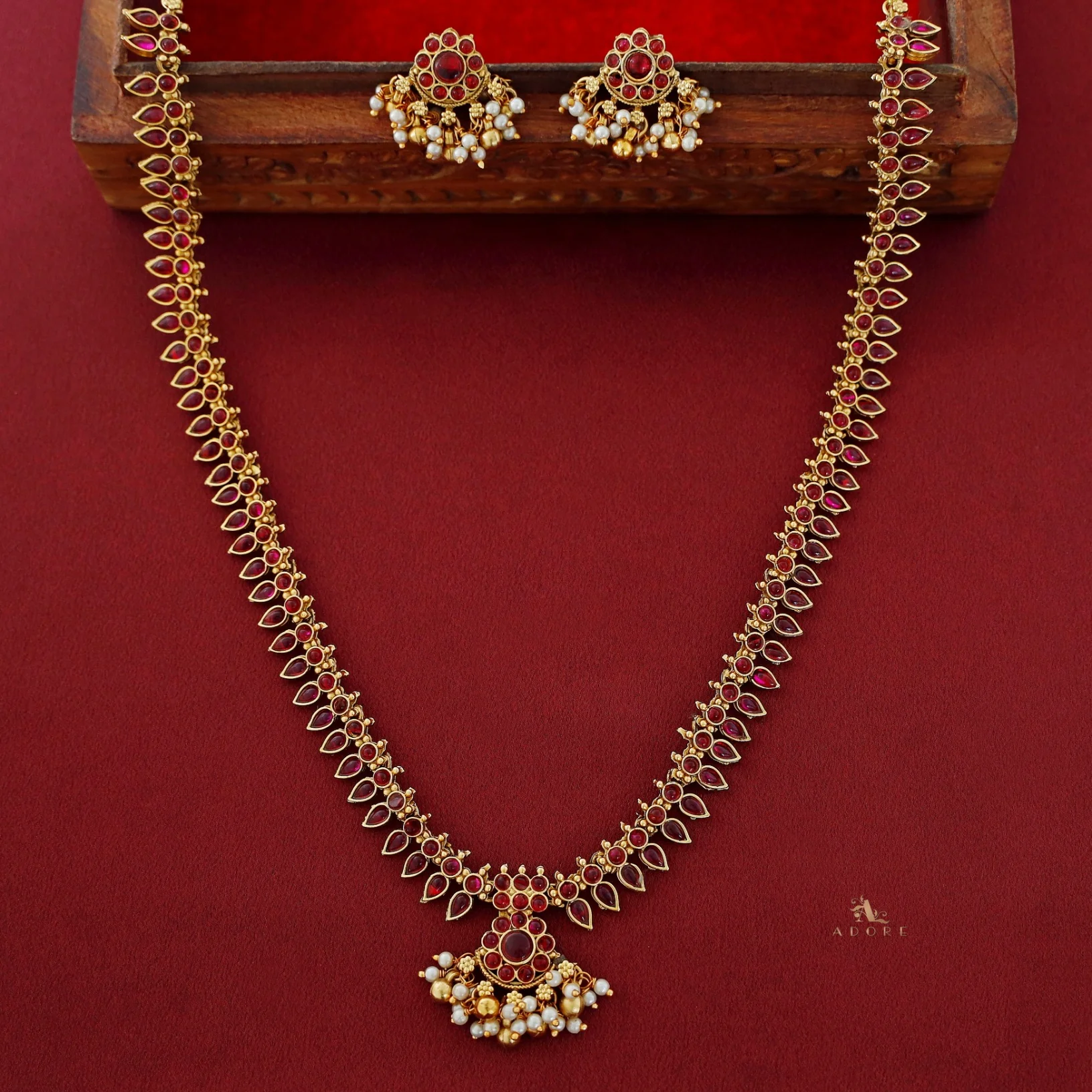 Uttara Floral Palakka Long Neckpiece With Earring - Image 4