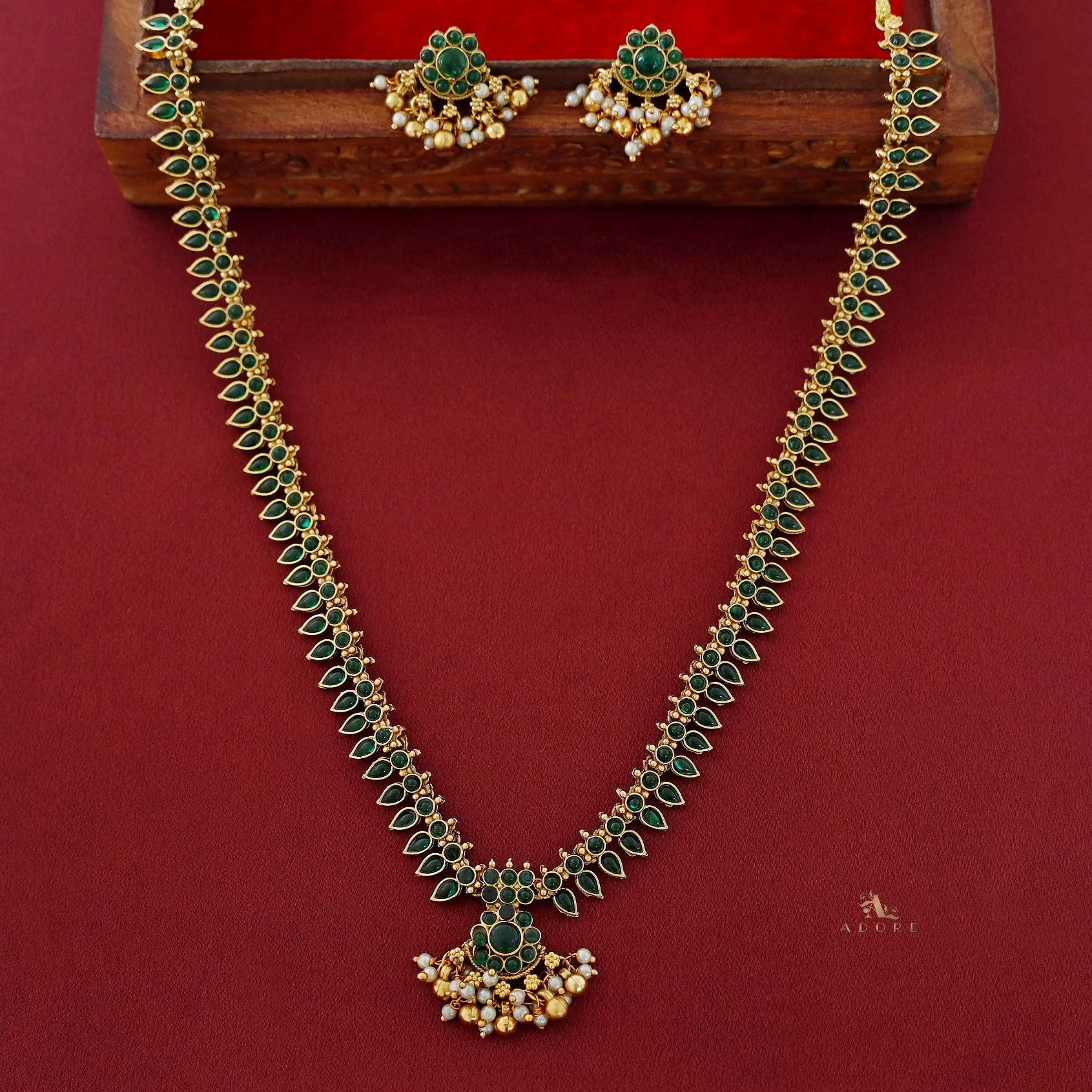 Uttara Floral Palakka Long Neckpiece With Earring - Image 5