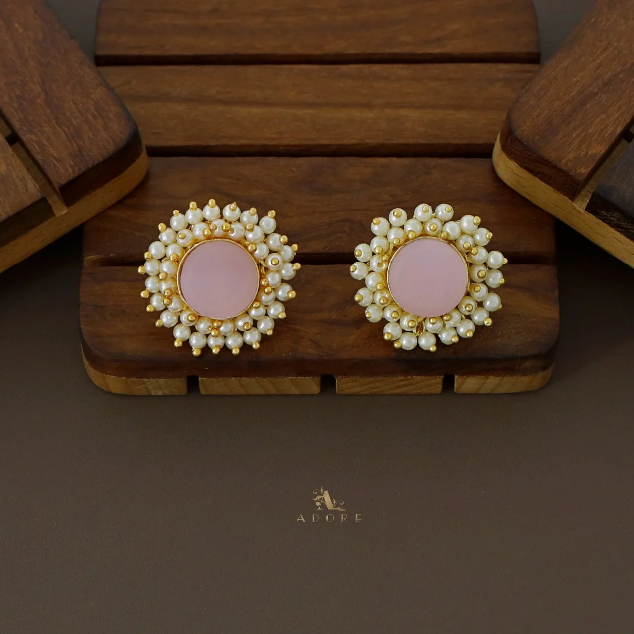 Harsha Raw Stone Full Cluster Pearl Short Neckpiece With Earring - Image 13