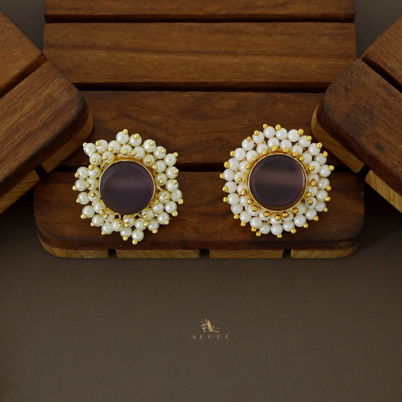 Harsha Raw Stone Full Cluster Pearl Short Neckpiece With Earring - Image 7