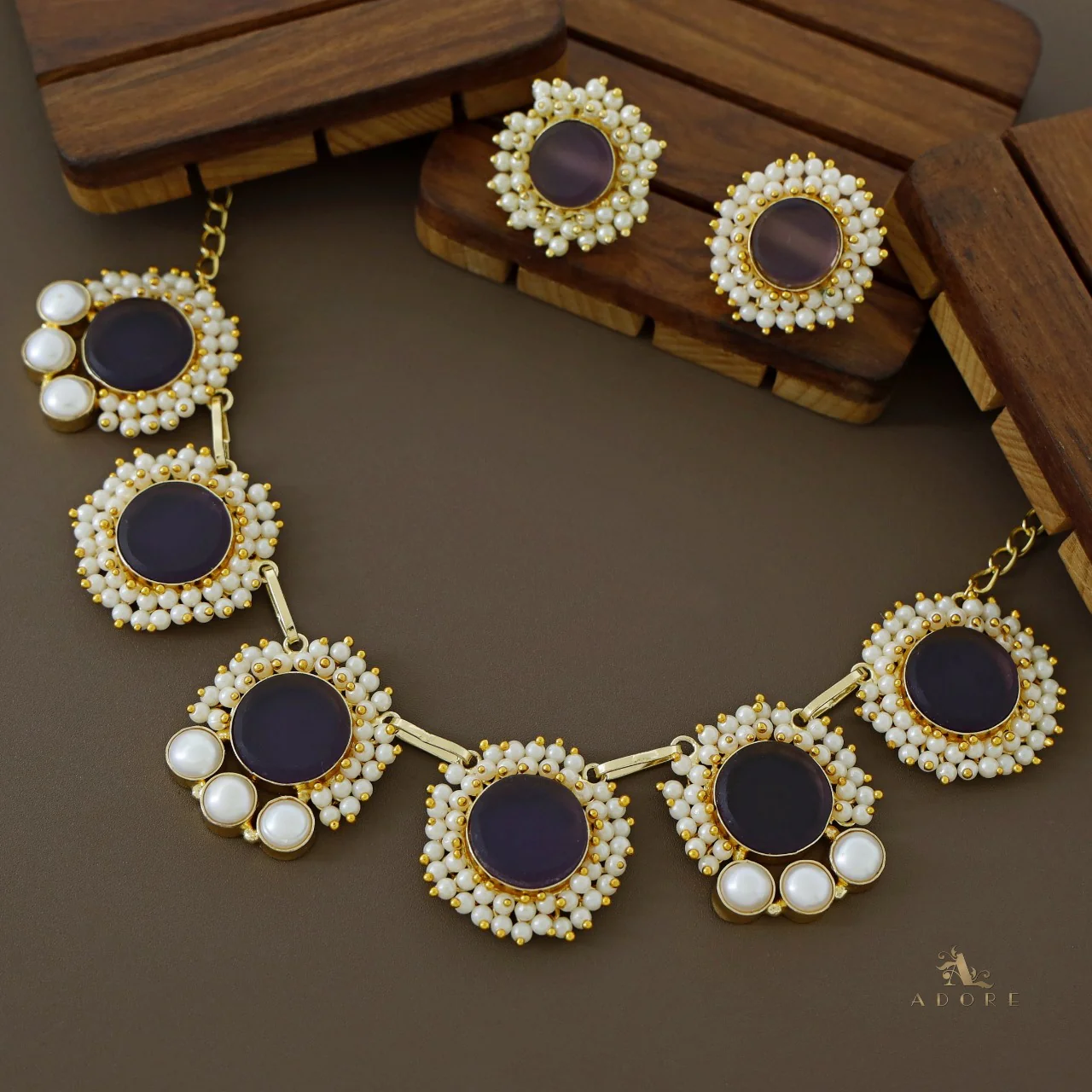 Harsha Raw Stone Full Cluster Pearl Short Neckpiece With Earring - Image 9