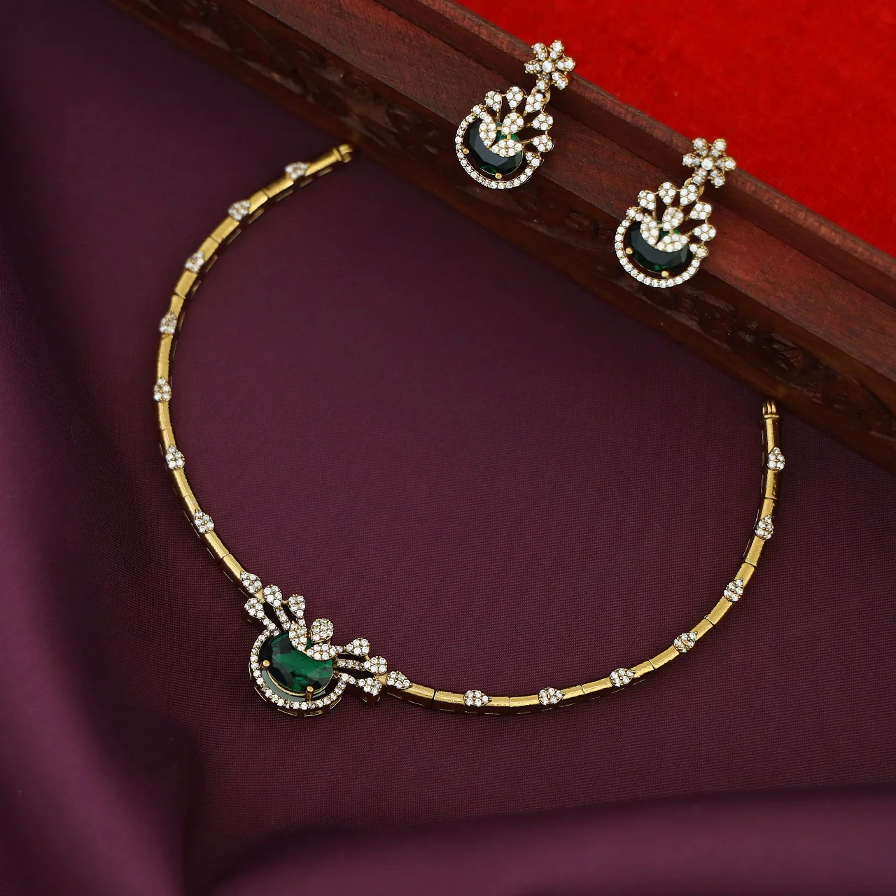 Harshini Stiff Glossy Short Neckpiece With Earring - Image 7