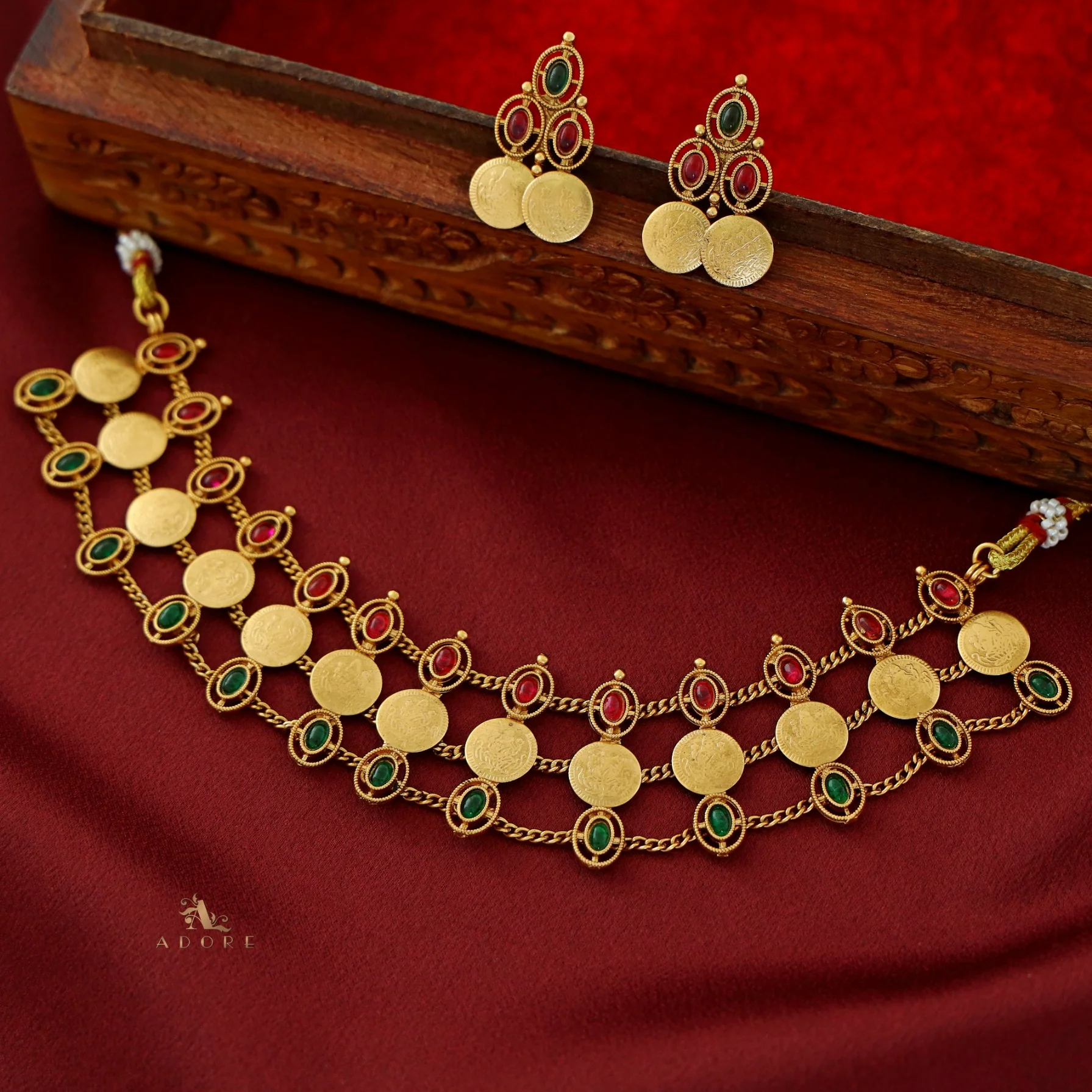 Harsika 3 Layer Oval Glossy Stone Kashi Choker With Earring - Image 5