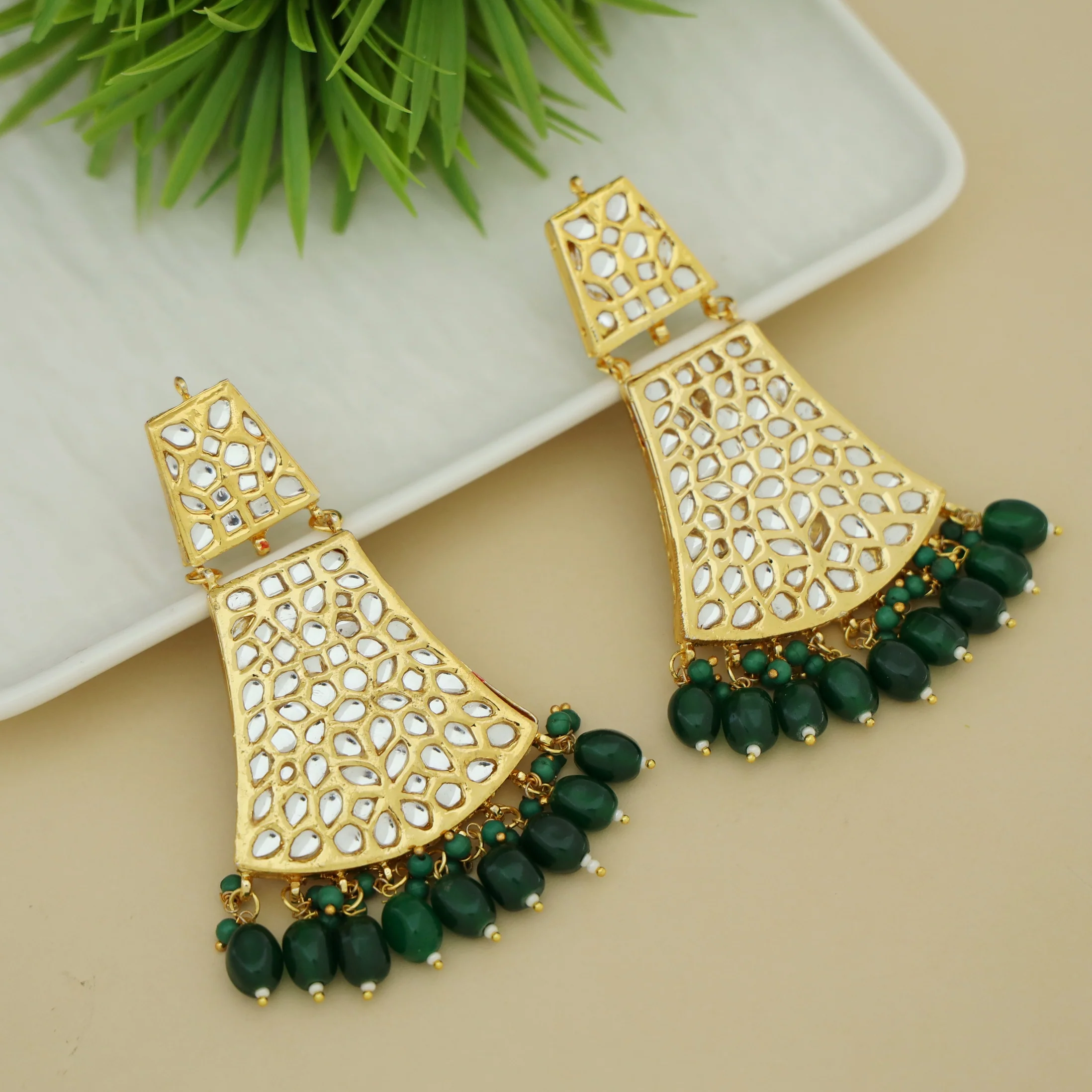 Hasheen Cluster Bead Kundan Earring - Image 2