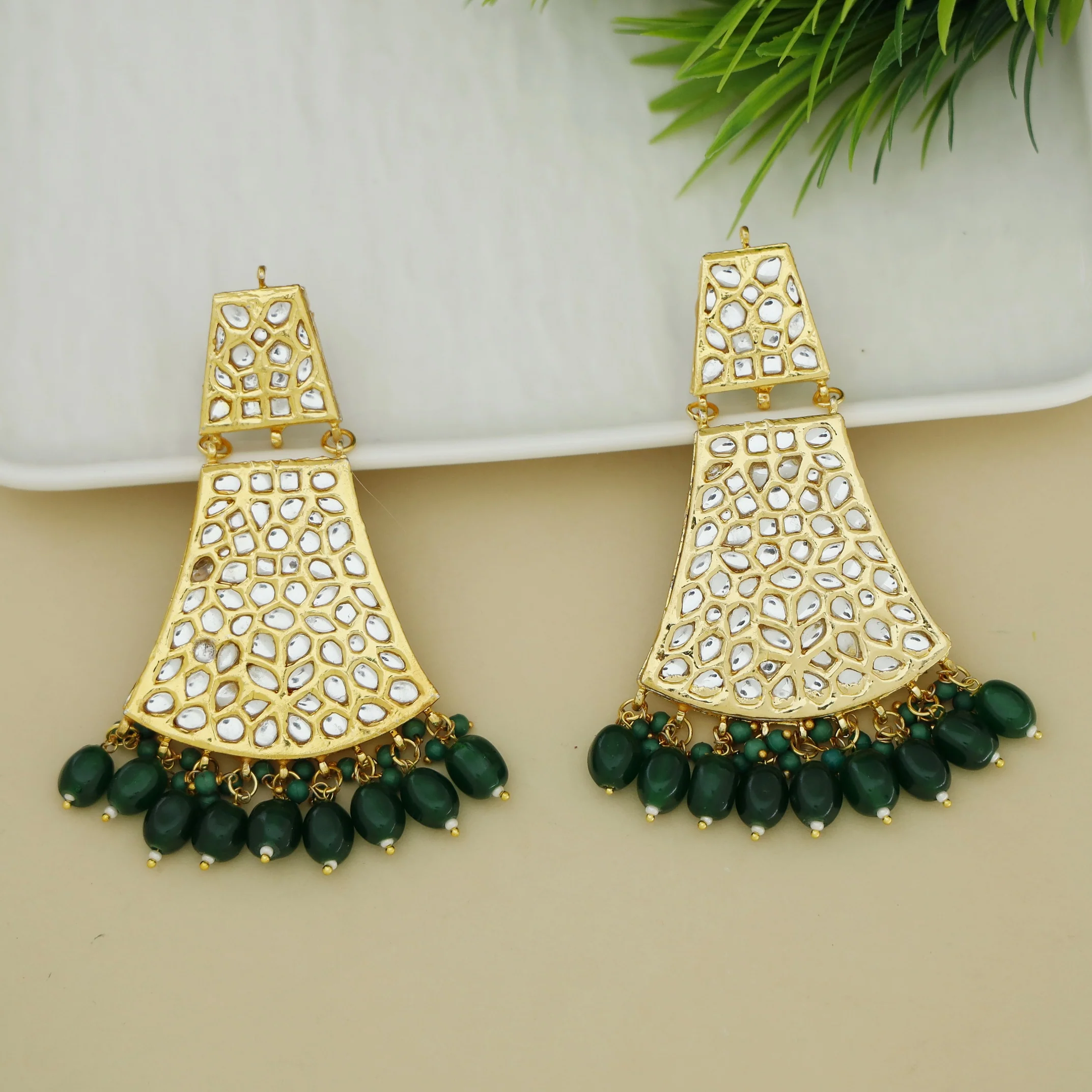 Hasheen Cluster Bead Kundan Earring - Image 4