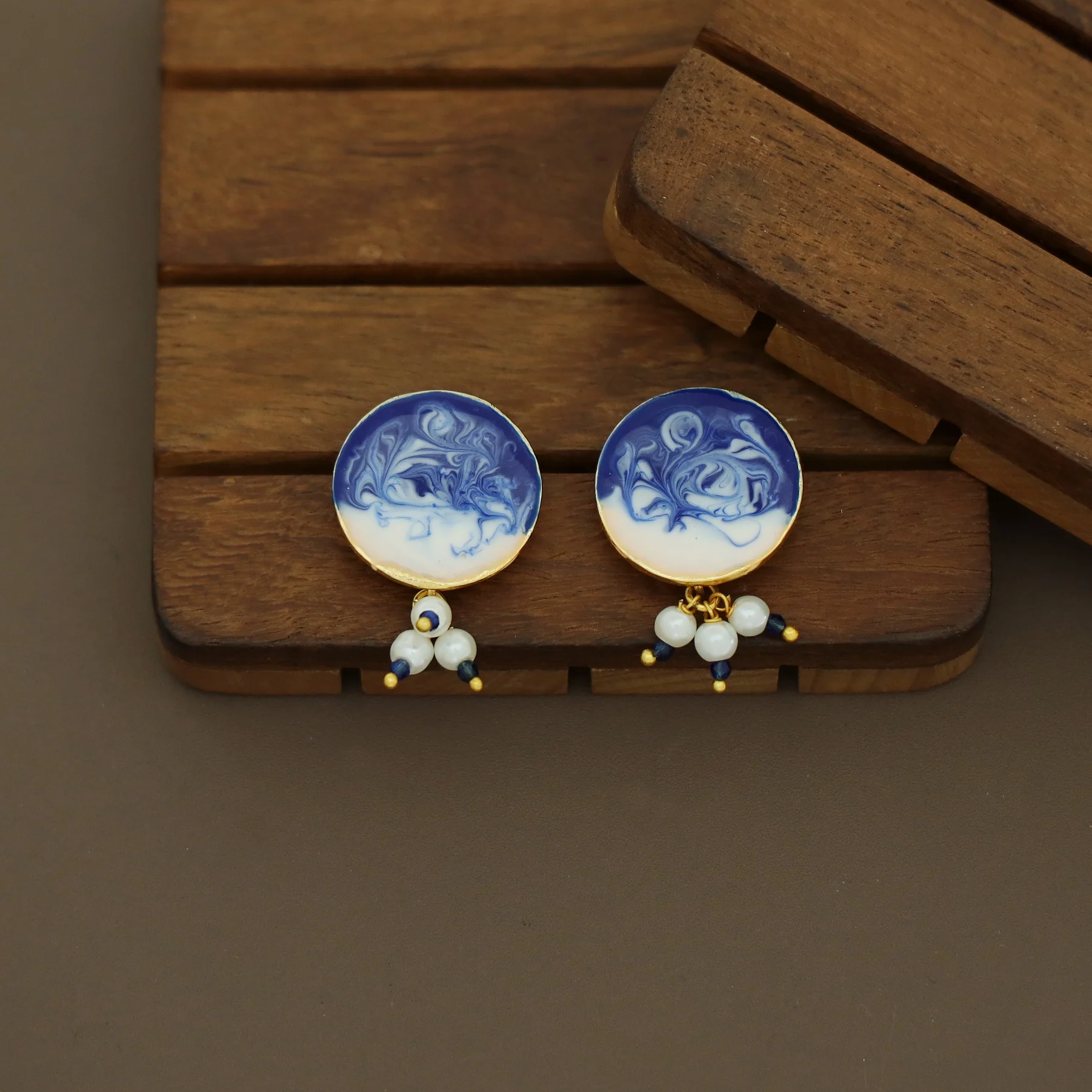 Hasitha Golden Circle Enamel Pearl Earring - Image 2