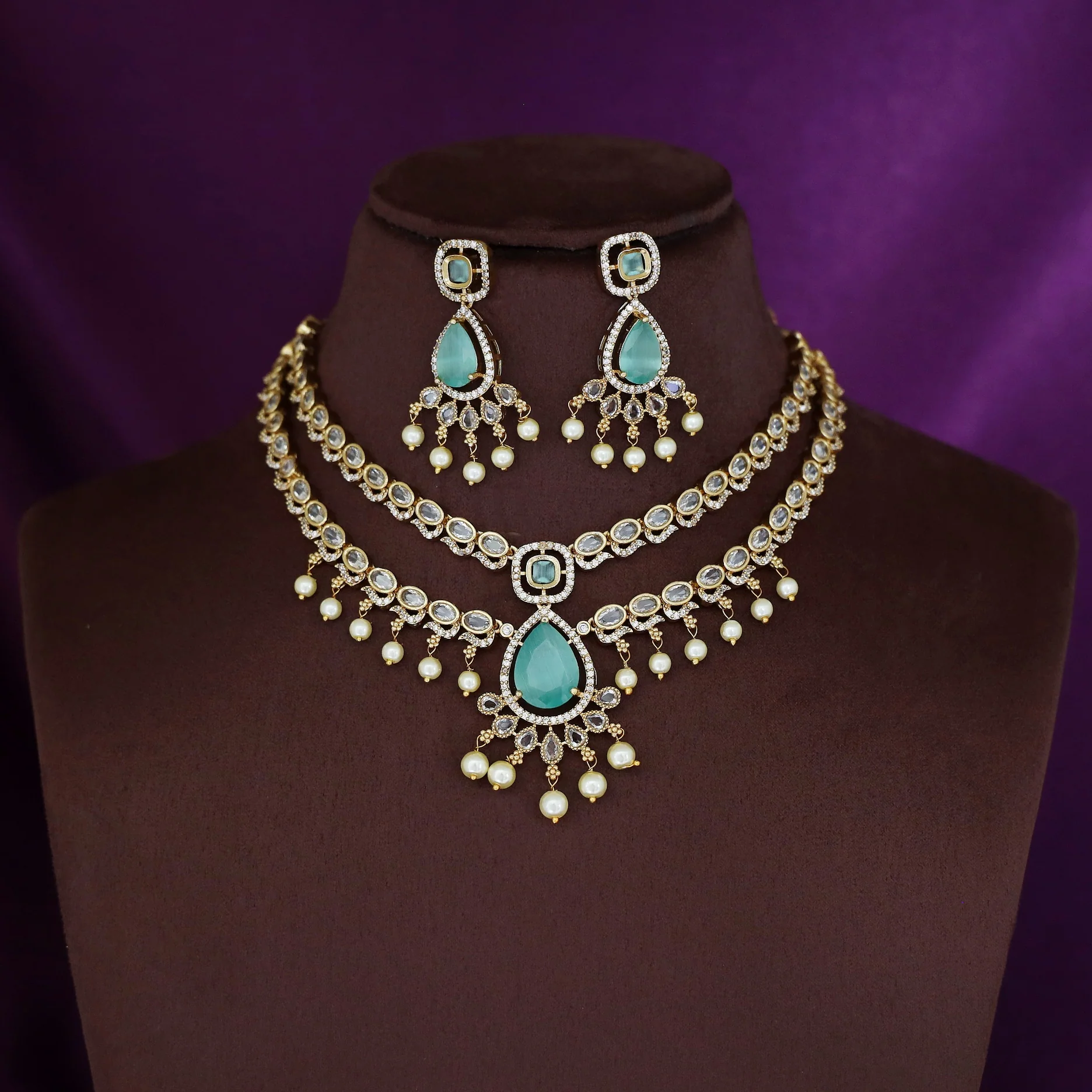 Hazel 2 Layer Pearl Short Neckpiece With Earring - Image 5