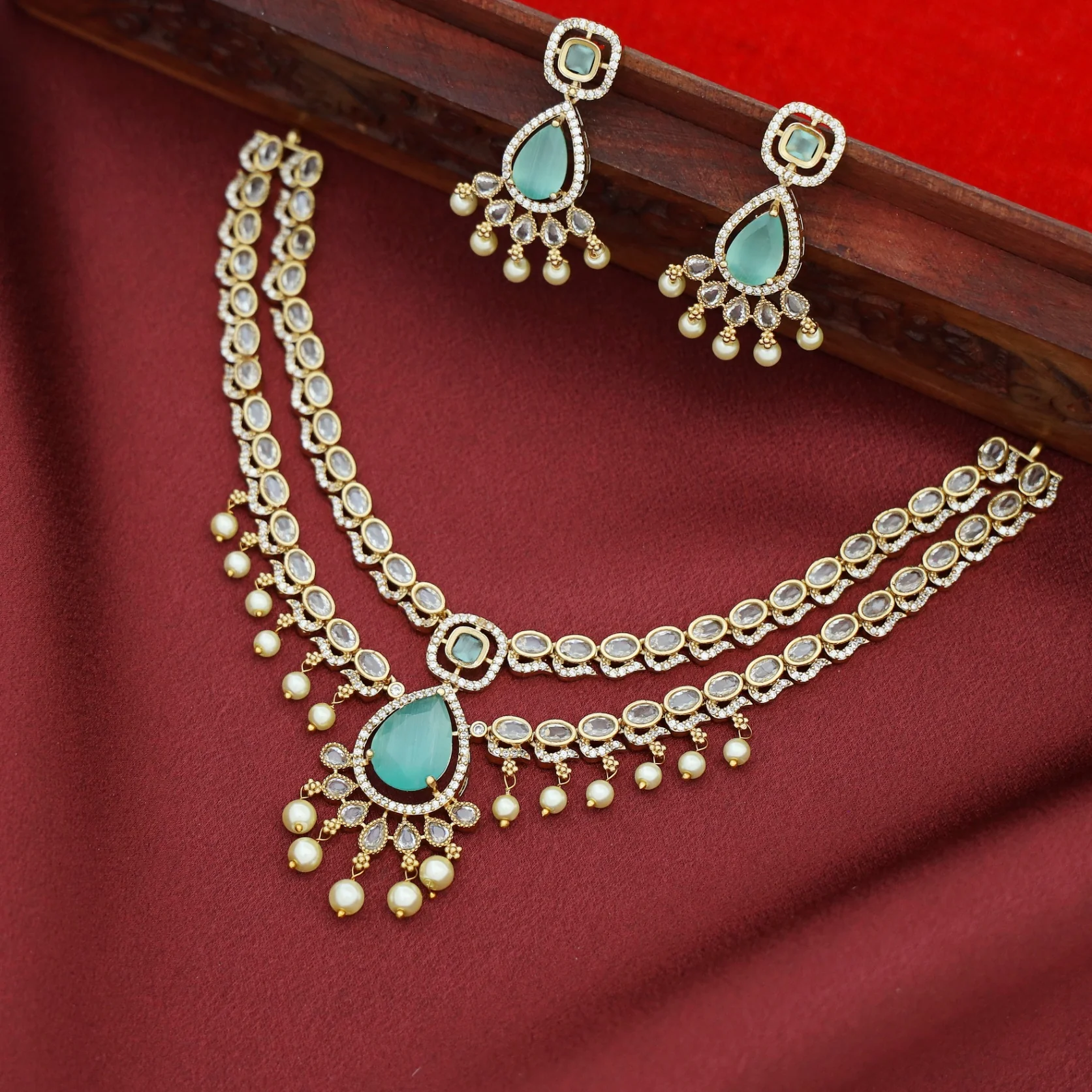 Hazel 2 Layer Pearl Short Neckpiece With Earring - Image 6