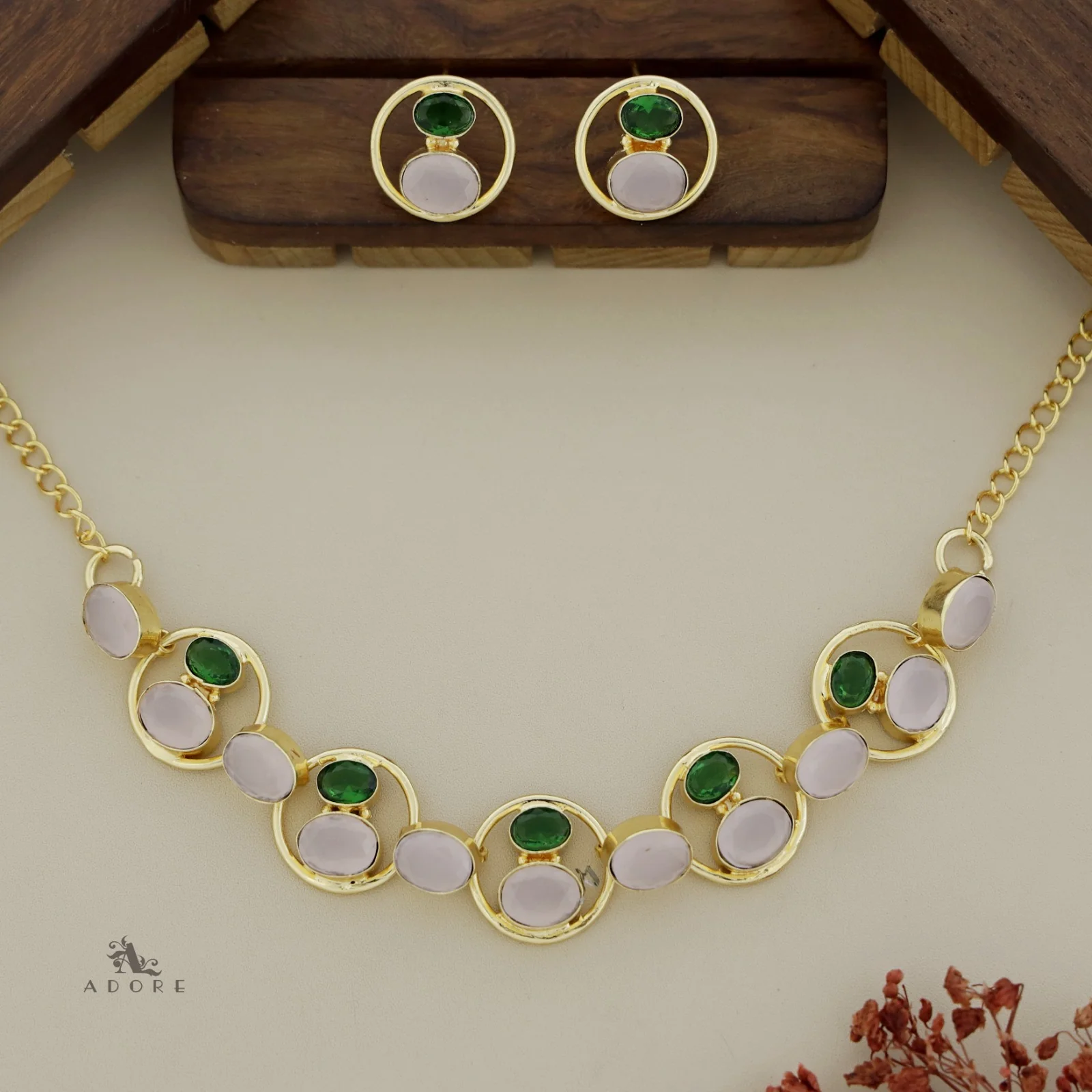 Hazina 5 circle Glossy Short Neckpiece / Choker With Earring - Image 5