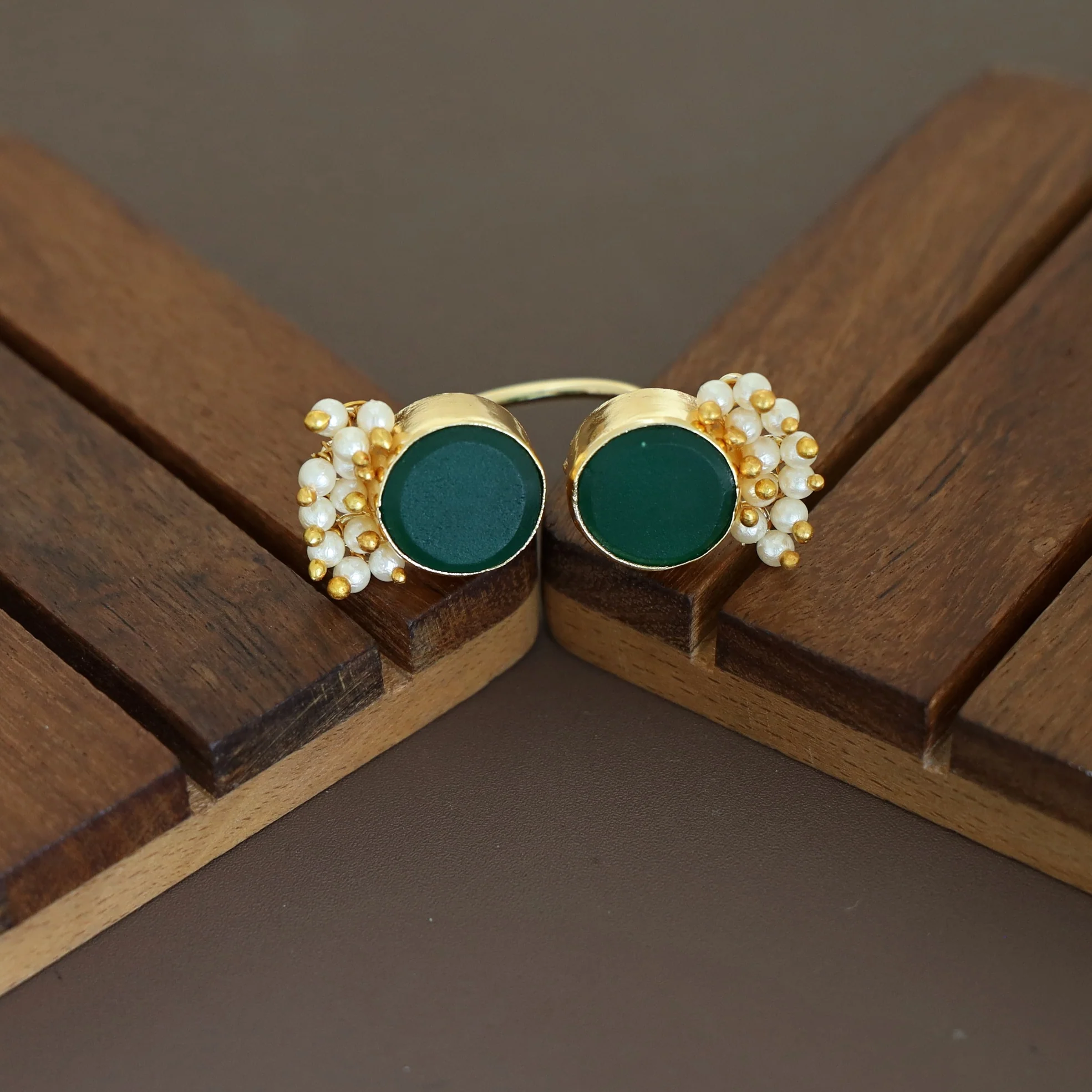 Heidi Raw Stone Cluster Pearl Ring - Image 13