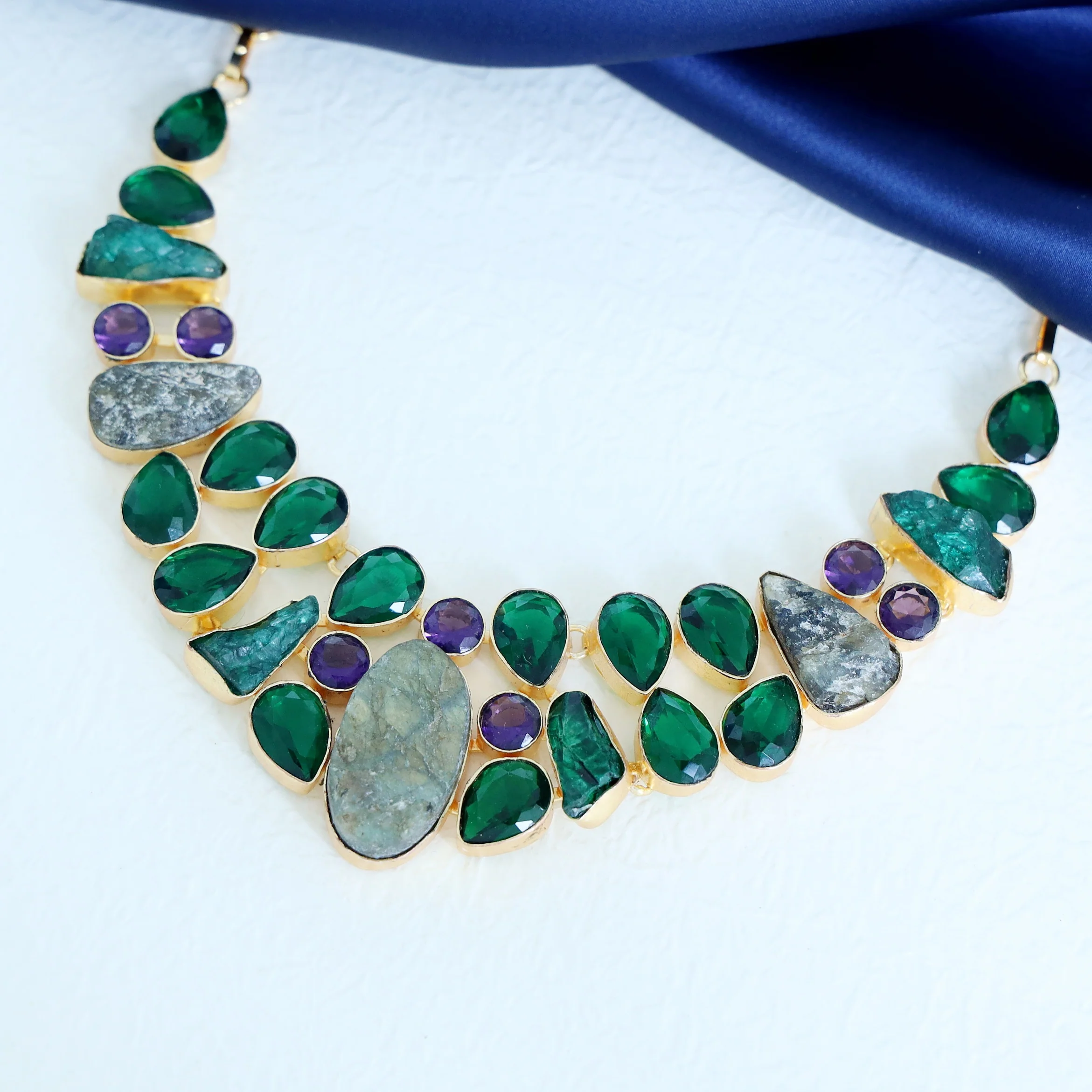 Helna Neckpiece - Image 3