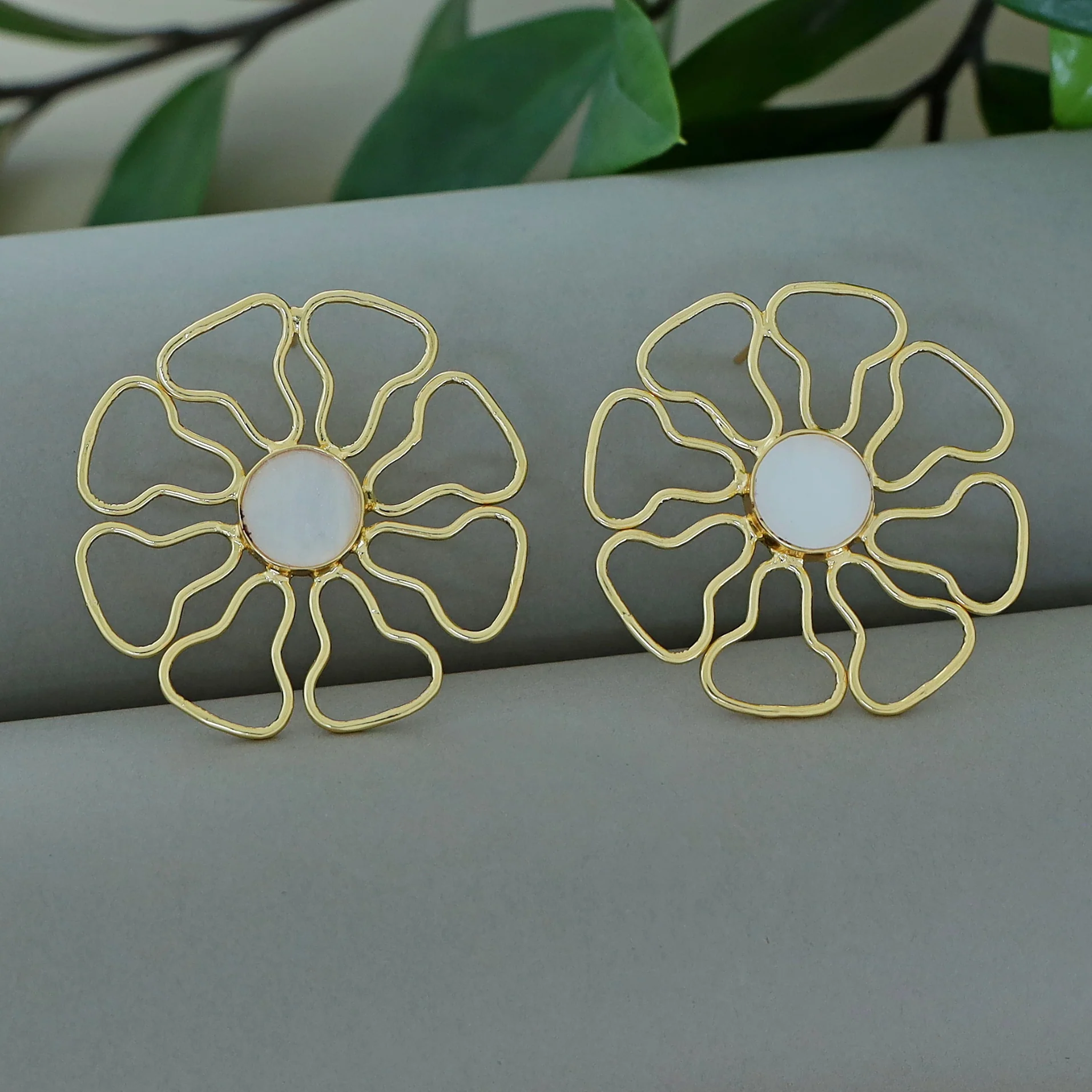 Henley Golden Floral Glossy Stone Earring - Image 5