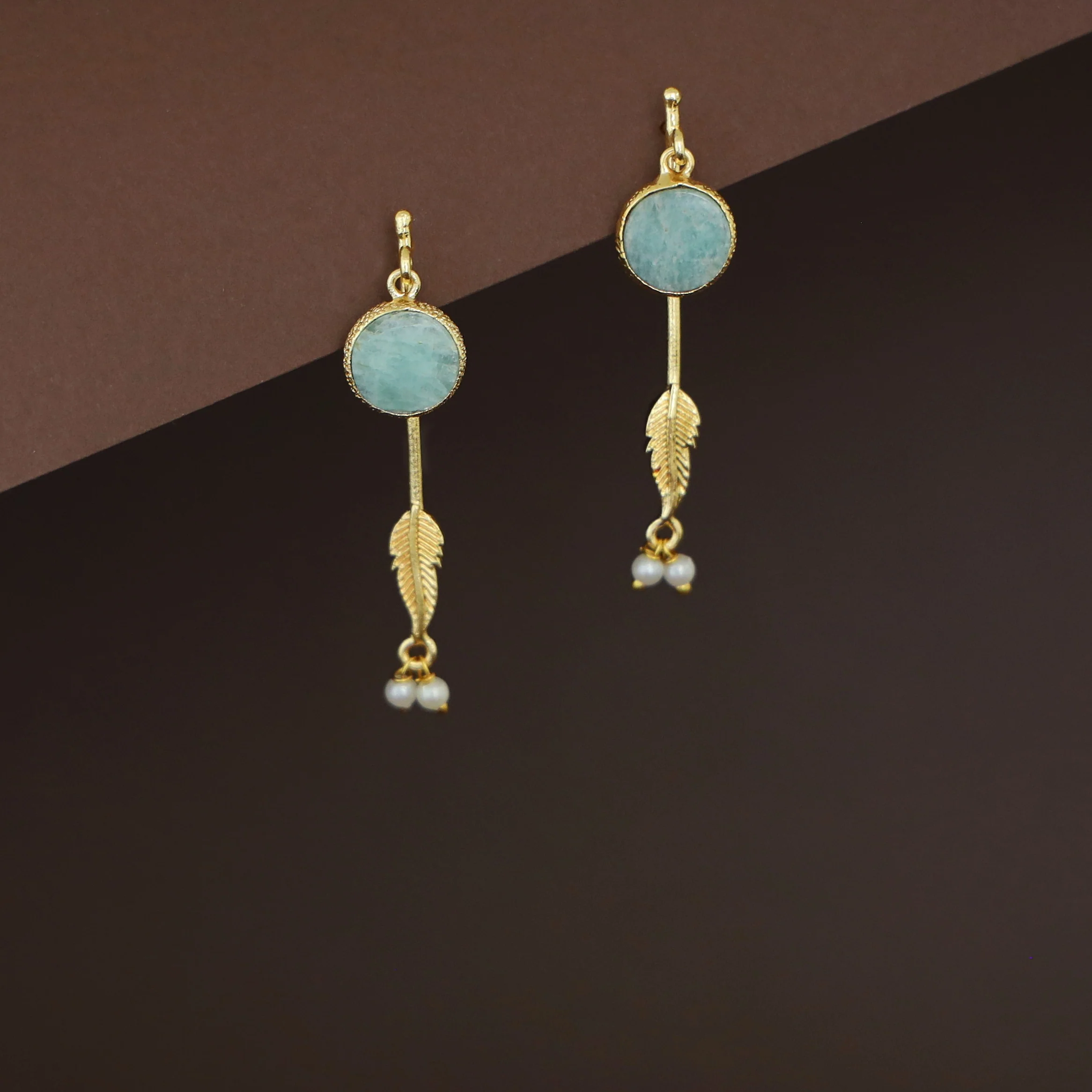 Hensa Feather Stick Pearl Earring - Image 4