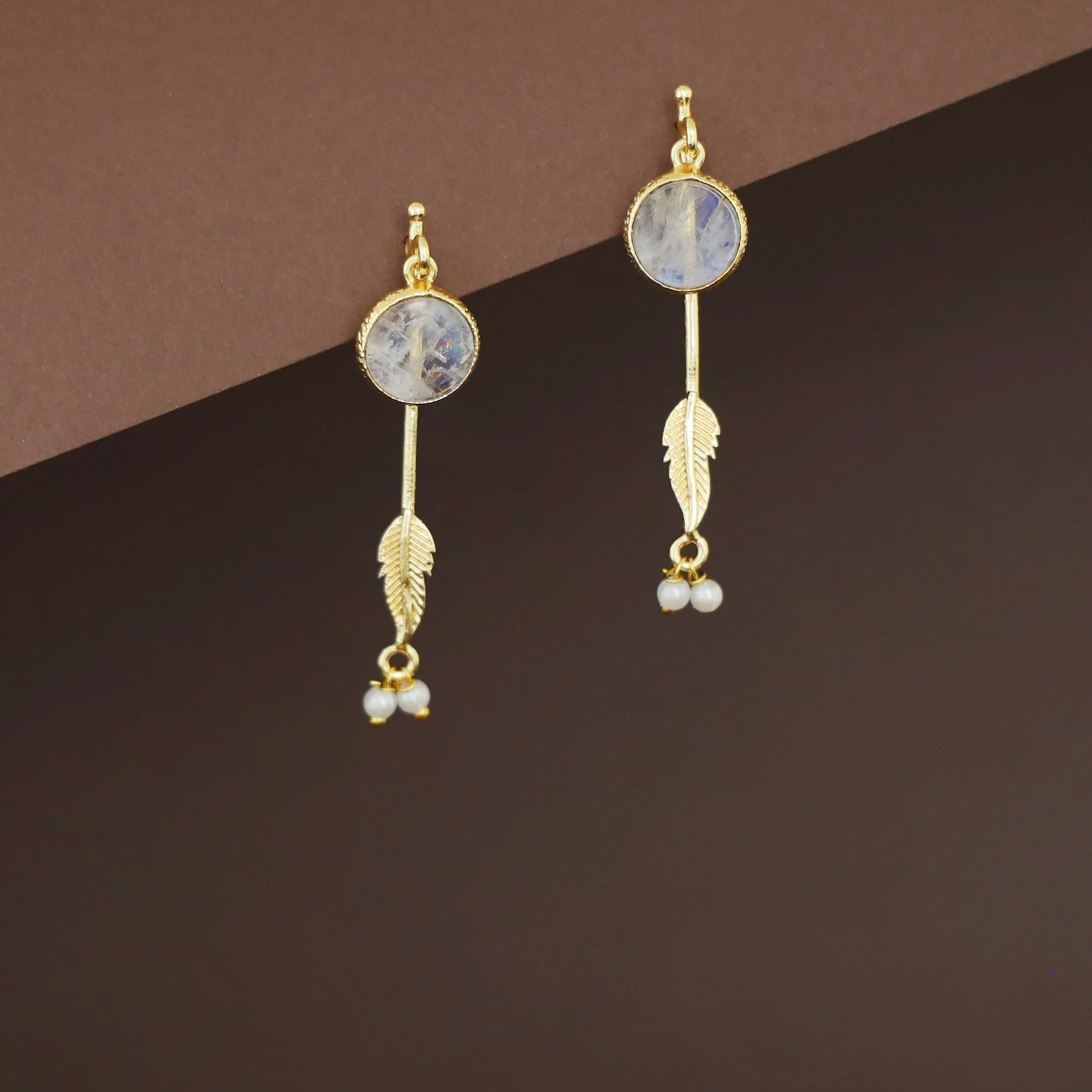 Hensa Feather Stick Pearl Earring - Image 5