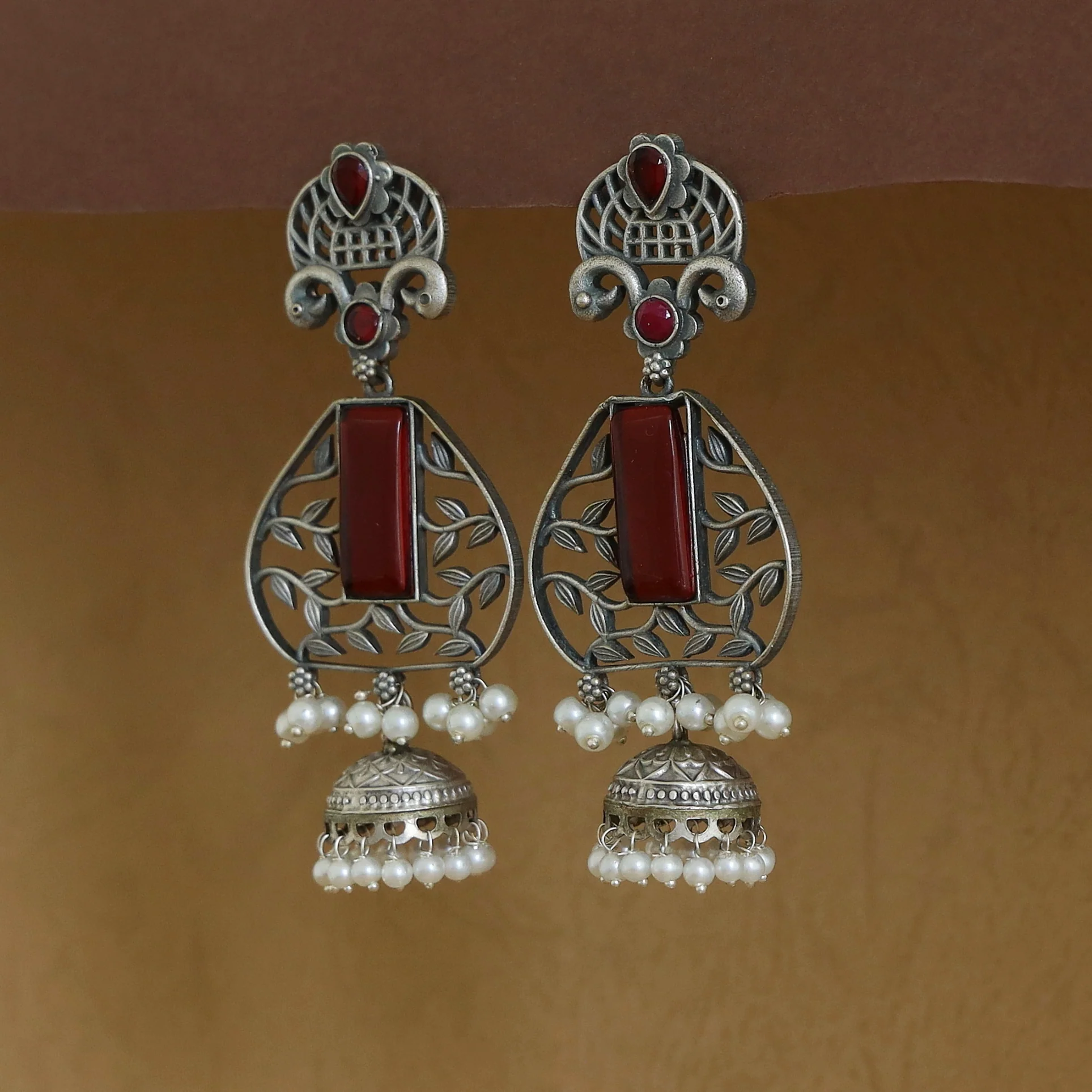 Hetanshi Rectangle Glossy Leaf Pearl Jhumka Earring - Image 2
