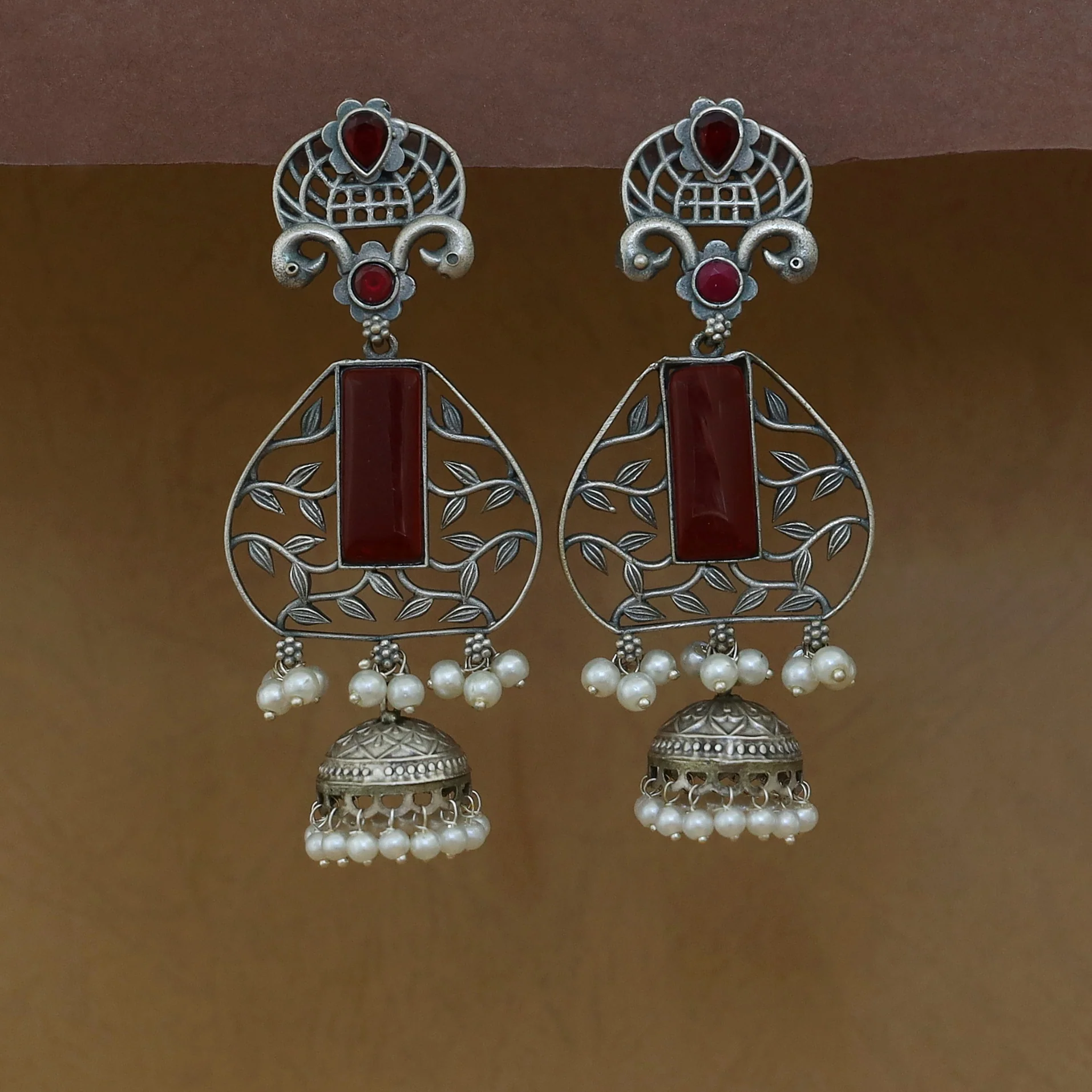 Hetanshi Rectangle Glossy Leaf Pearl Jhumka Earring - Image 6