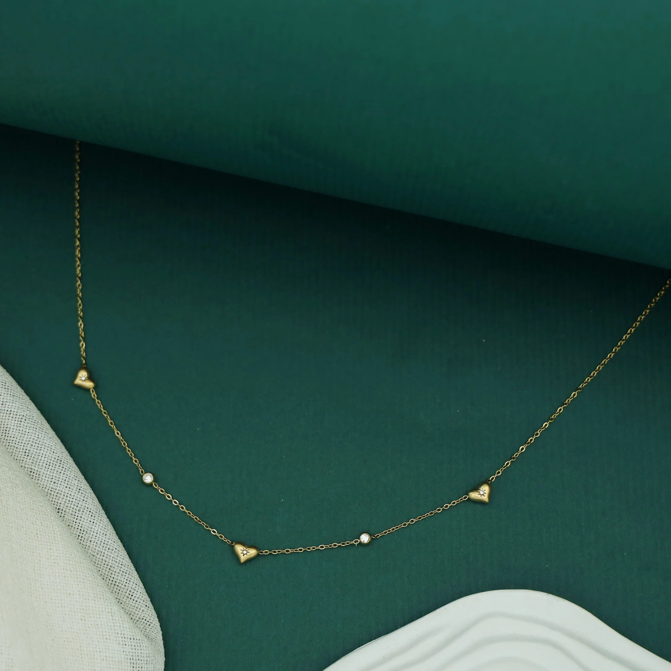 Heydee Tri Heart Glossy Neckpiece - Image 3