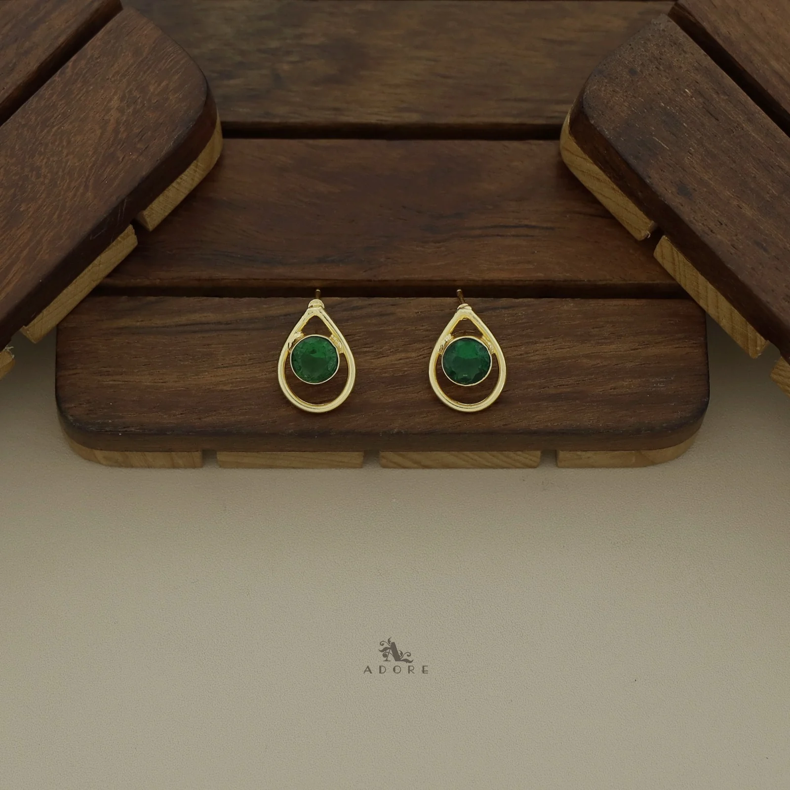 Sidhanya 9 Stone Glossy Neckpiece with Earrings - Image 4