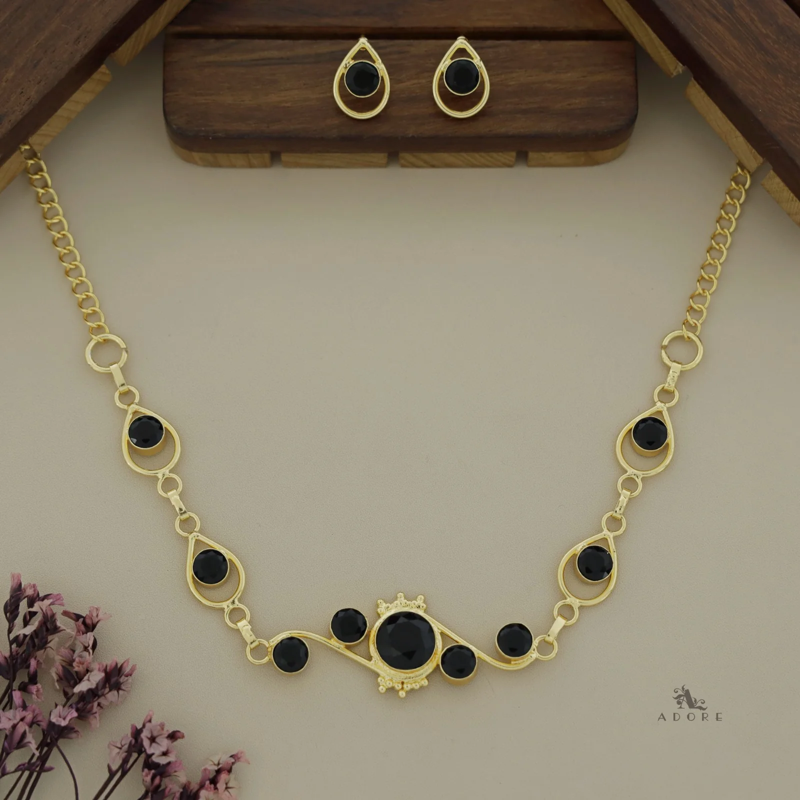 Sidhanya 9 Stone Glossy Neckpiece with Earrings - Image 6