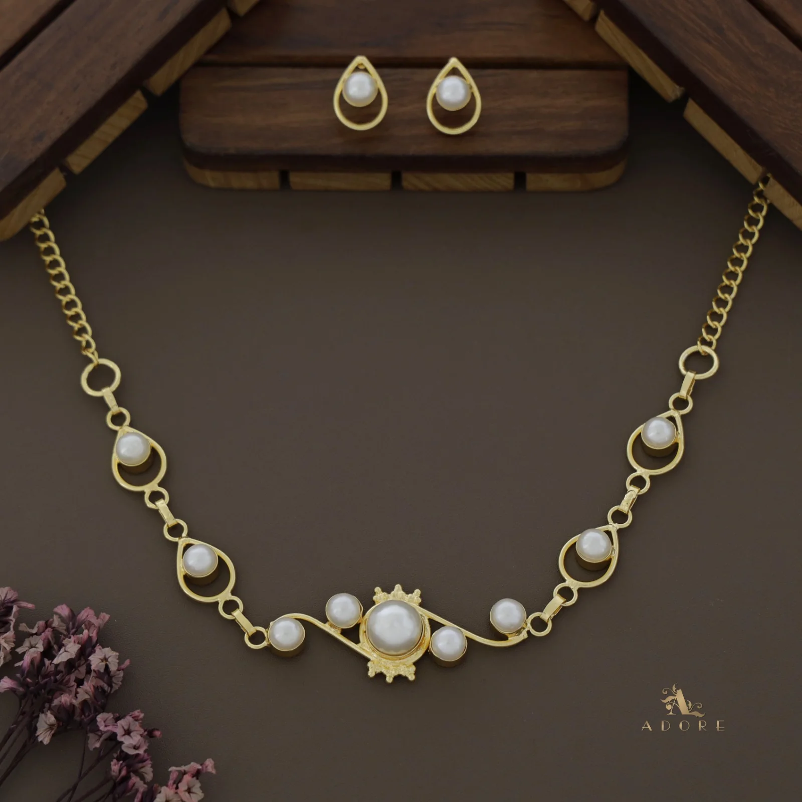Sidhanya 9 Stone Glossy Neckpiece with Earrings - Image 8