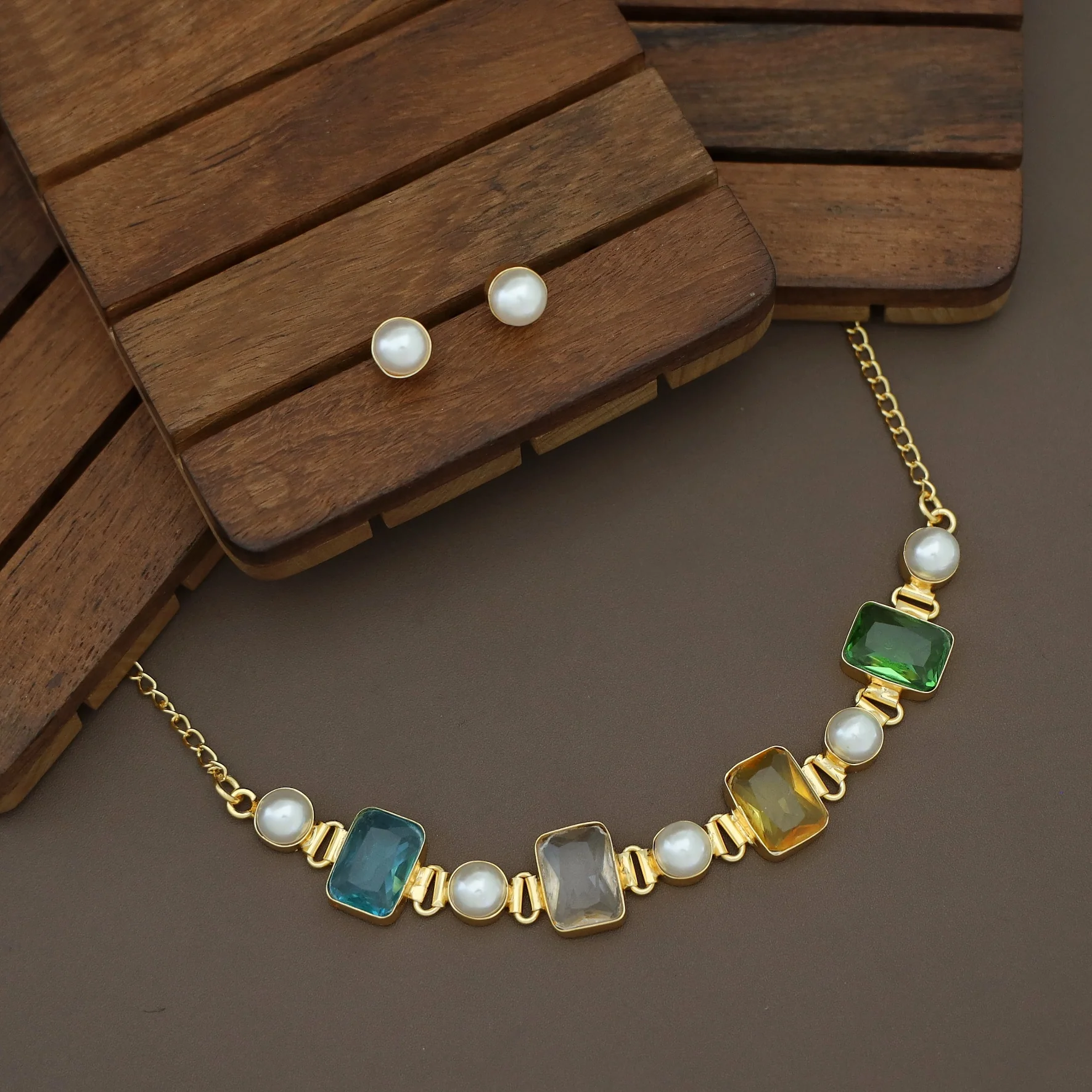 Hima Glossy Rectangle Pearl Choker With Pearl Stud - Image 12