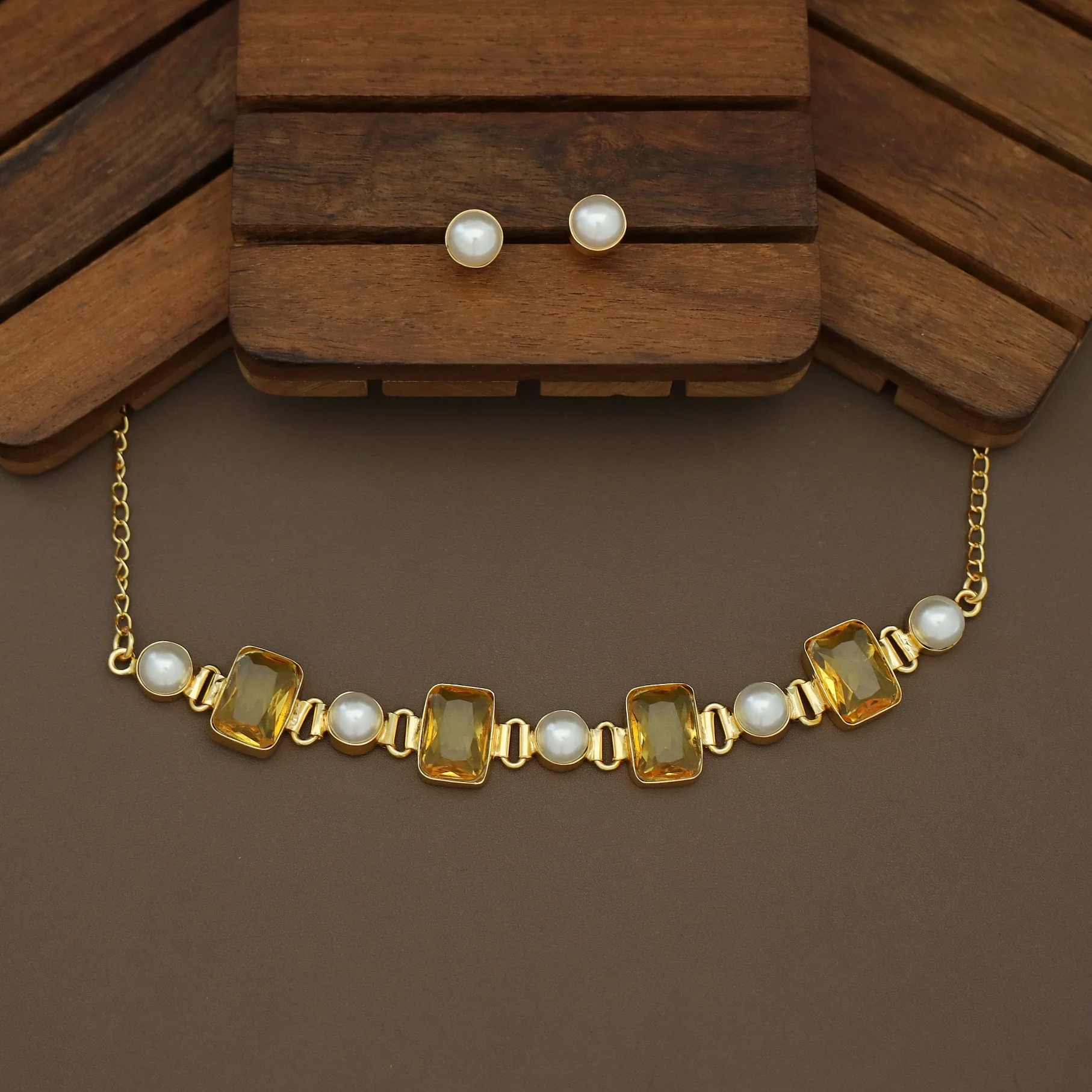 Hima Glossy Rectangle Pearl Choker With Pearl Stud - Image 9