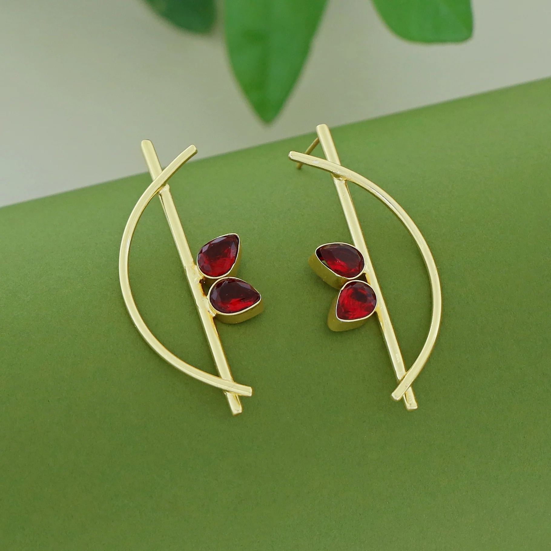Hitha Golden Stick Curvy Glossy Earring - Image 8