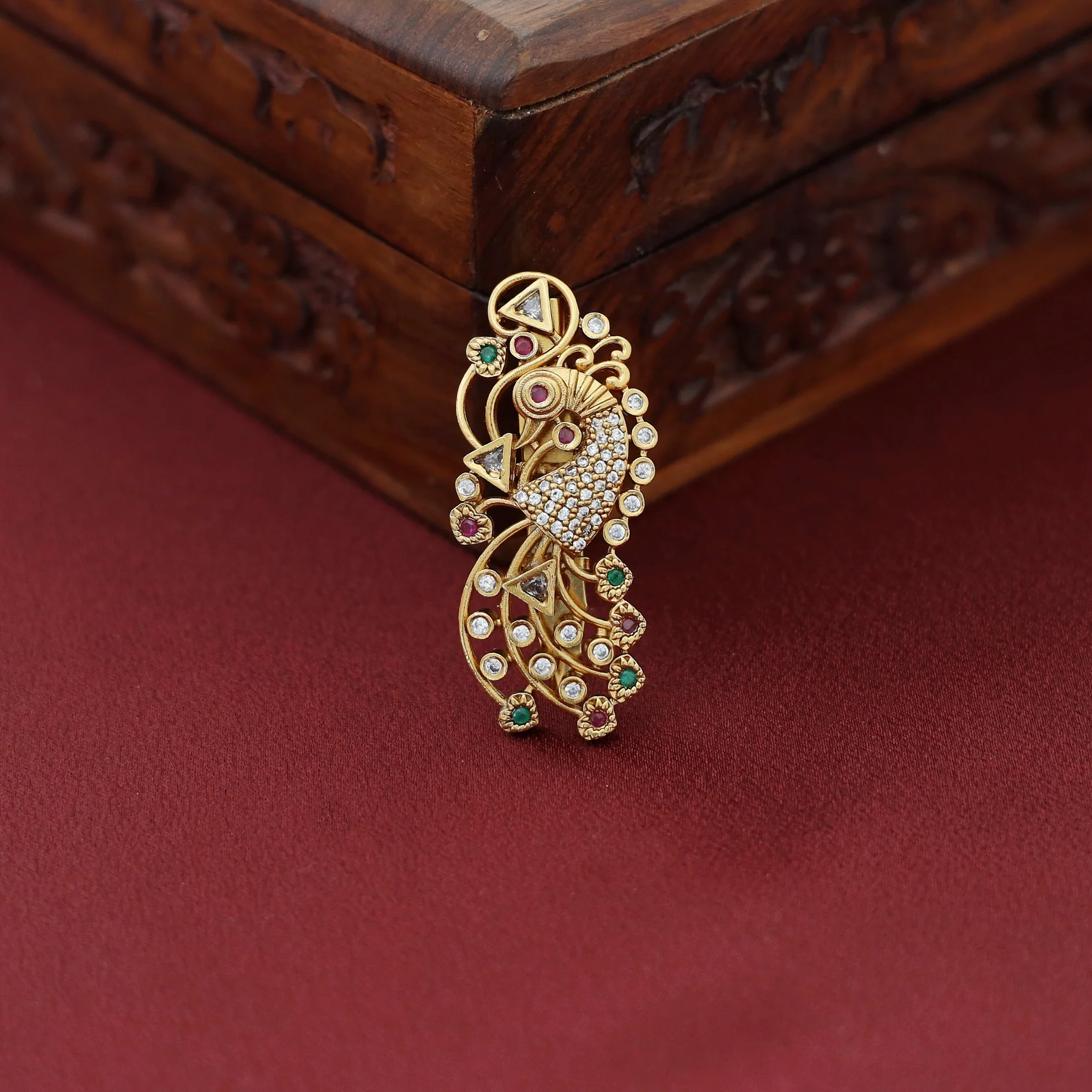 Hrida Mayura AD Stone Saree Pin - Image 3
