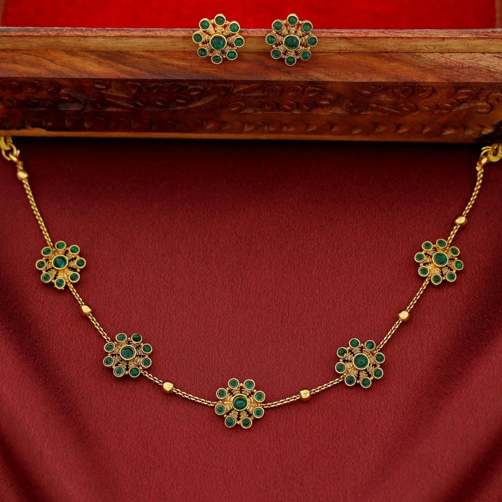 Hridya 5 Floral Golden Ball Choker With Earring - Image 3