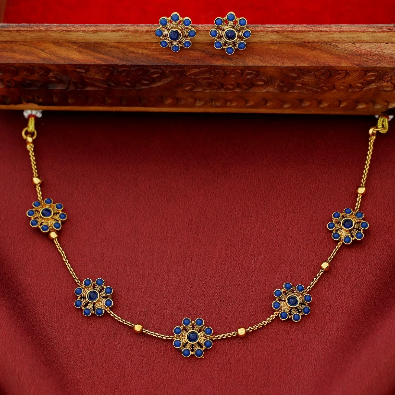 Hridya 5 Floral Golden Ball Choker With Earring - Image 6