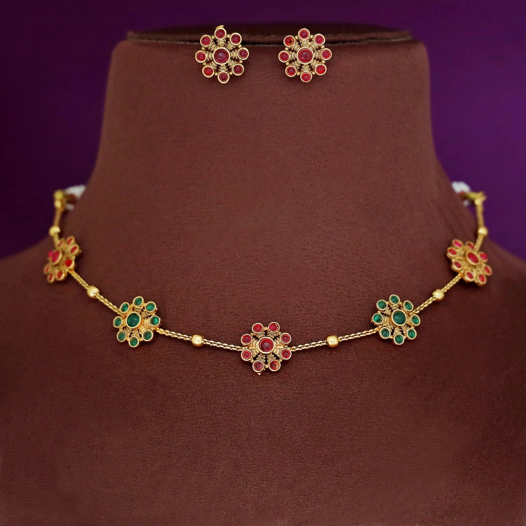 Hridya 5 Floral Golden Ball Choker With Earring - Image 7