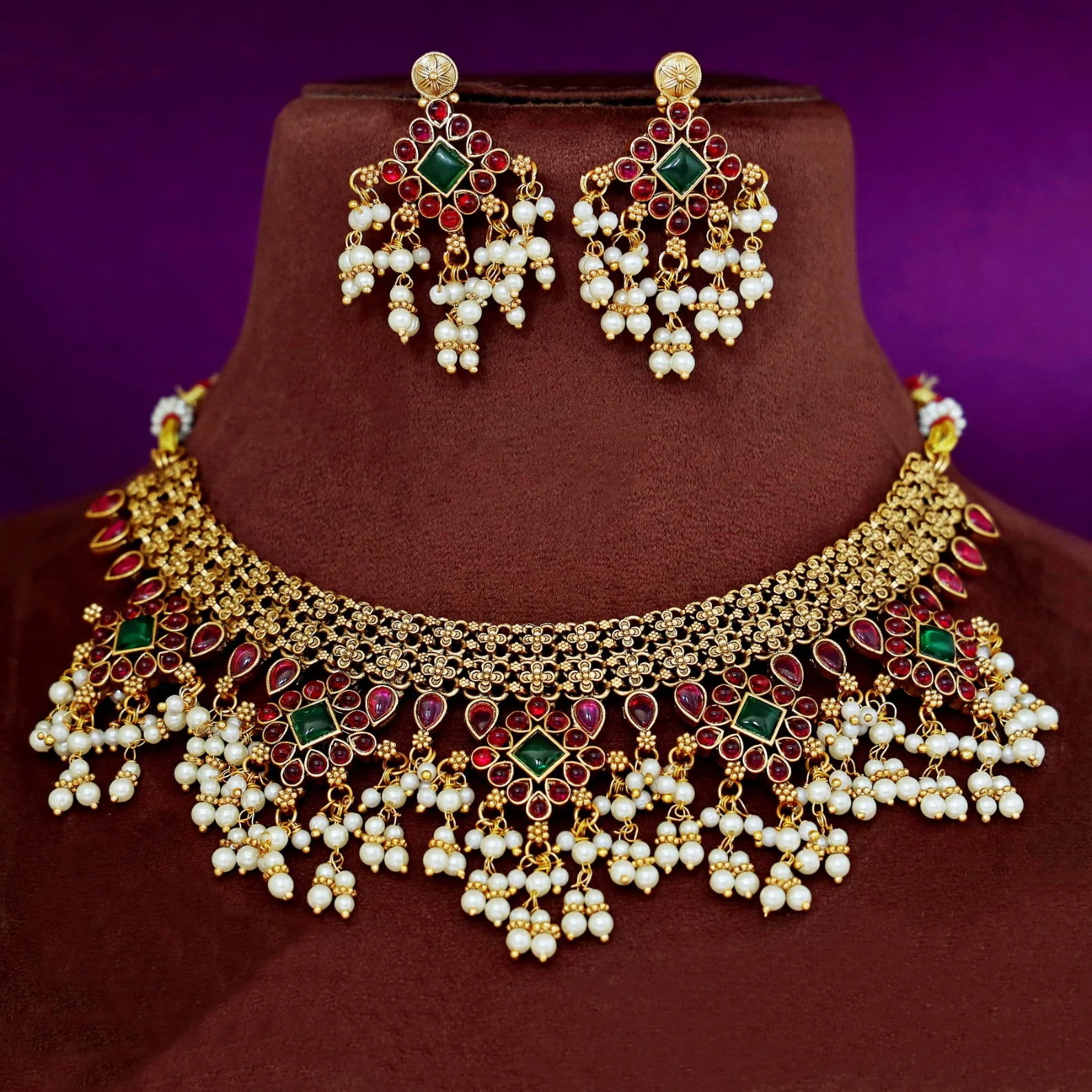 Hridyanshi Kemp Stone Cluster Pearl Short Neckpiece With Earring - Image 2