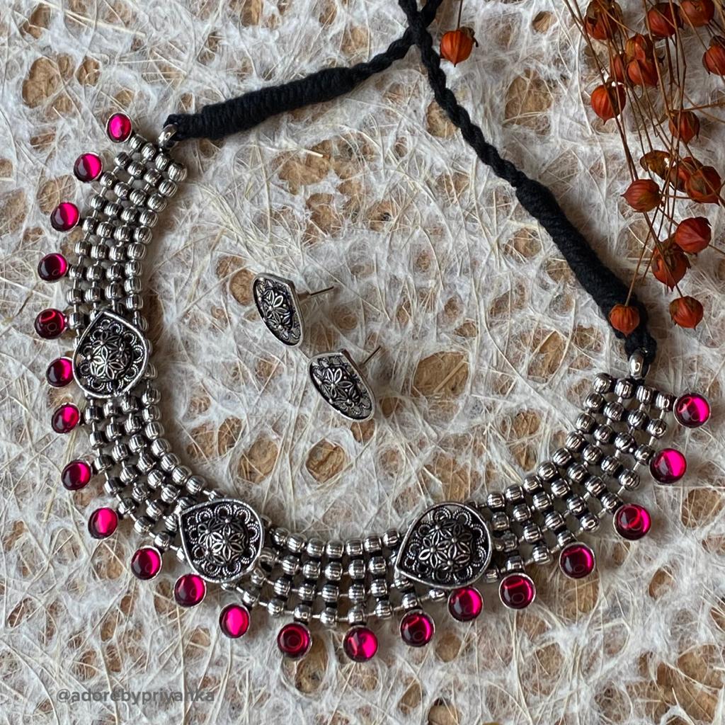 Idika Neckpiece With Stud - Image 12