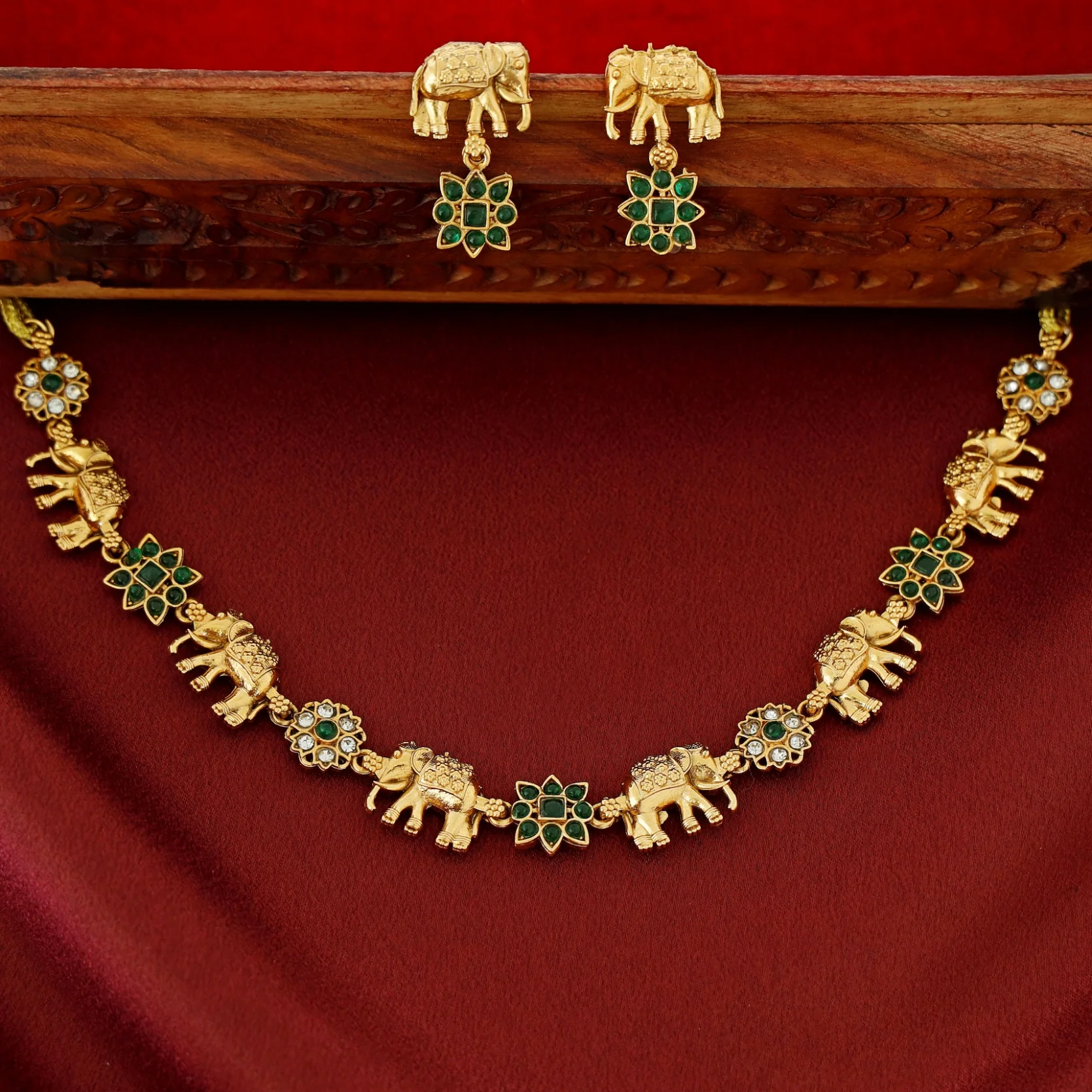 Iha Airavat Flowery Neckpiece With Earring - Image 3