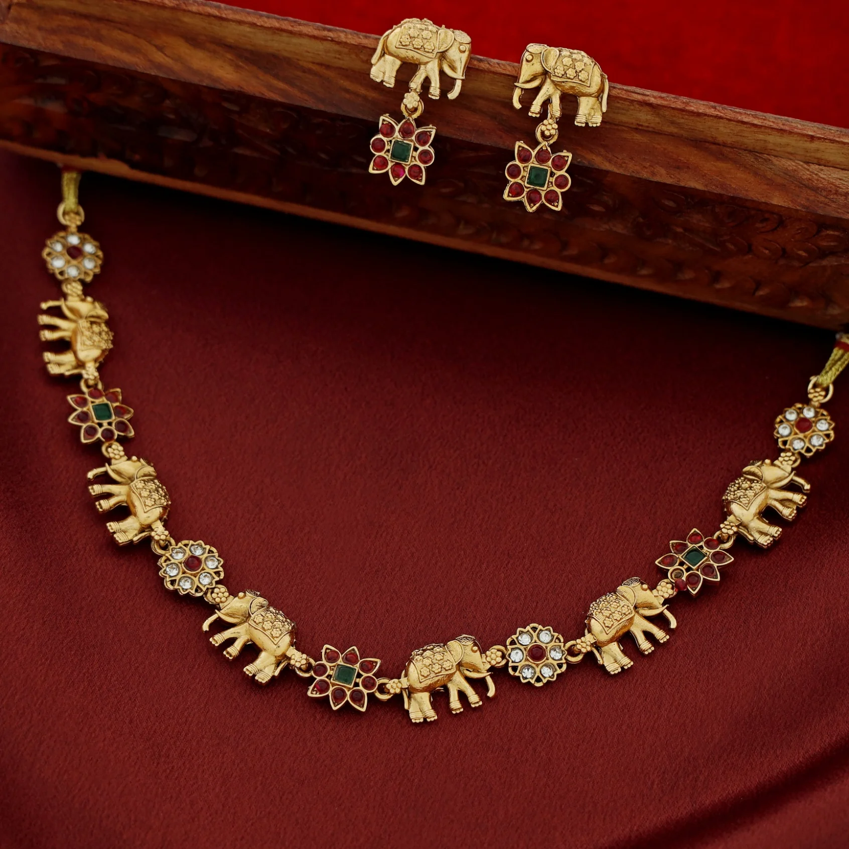 Iha Airavat Flowery Neckpiece With Earring - Image 6