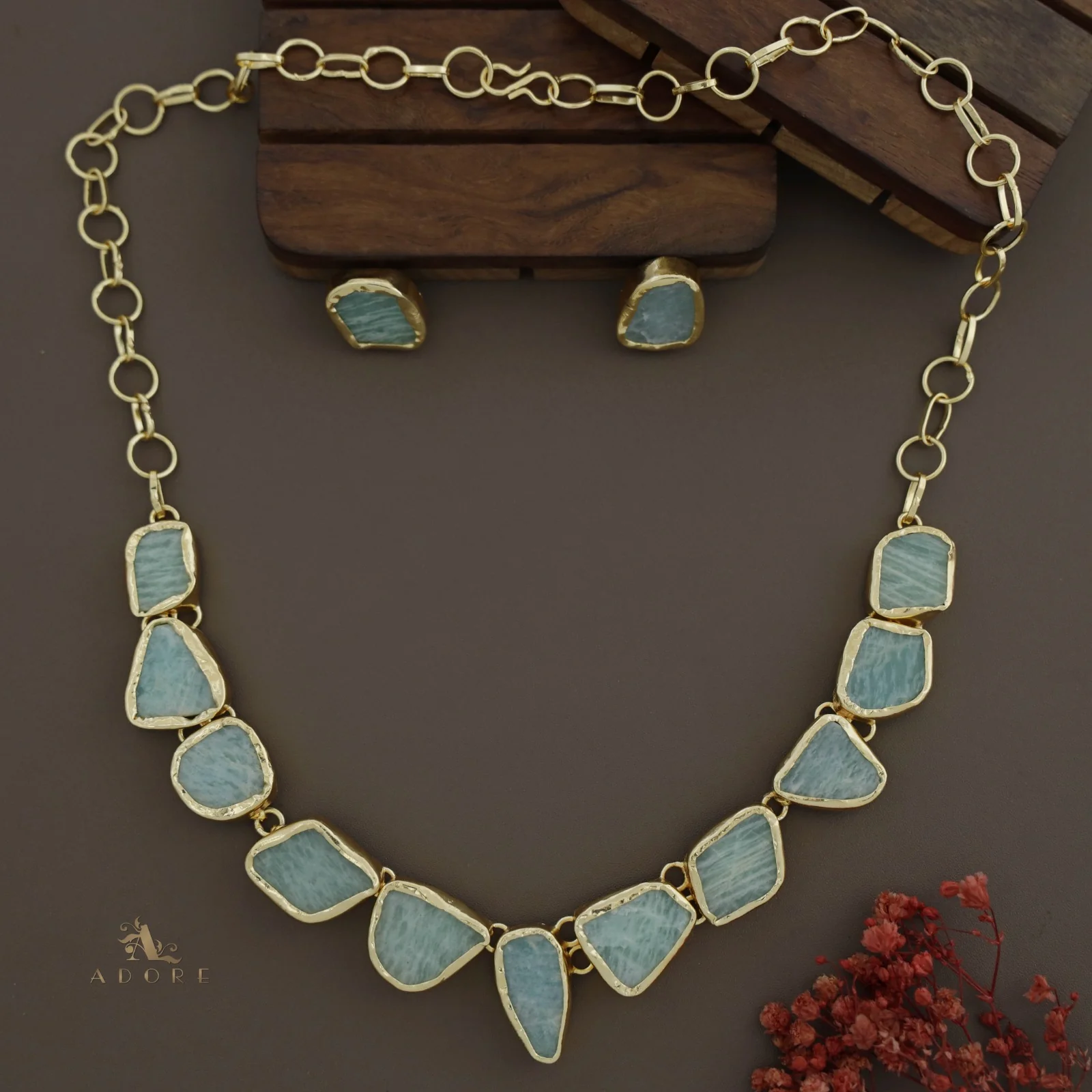 Imaya Raw Stone Neckpiece With Stud - Image 9