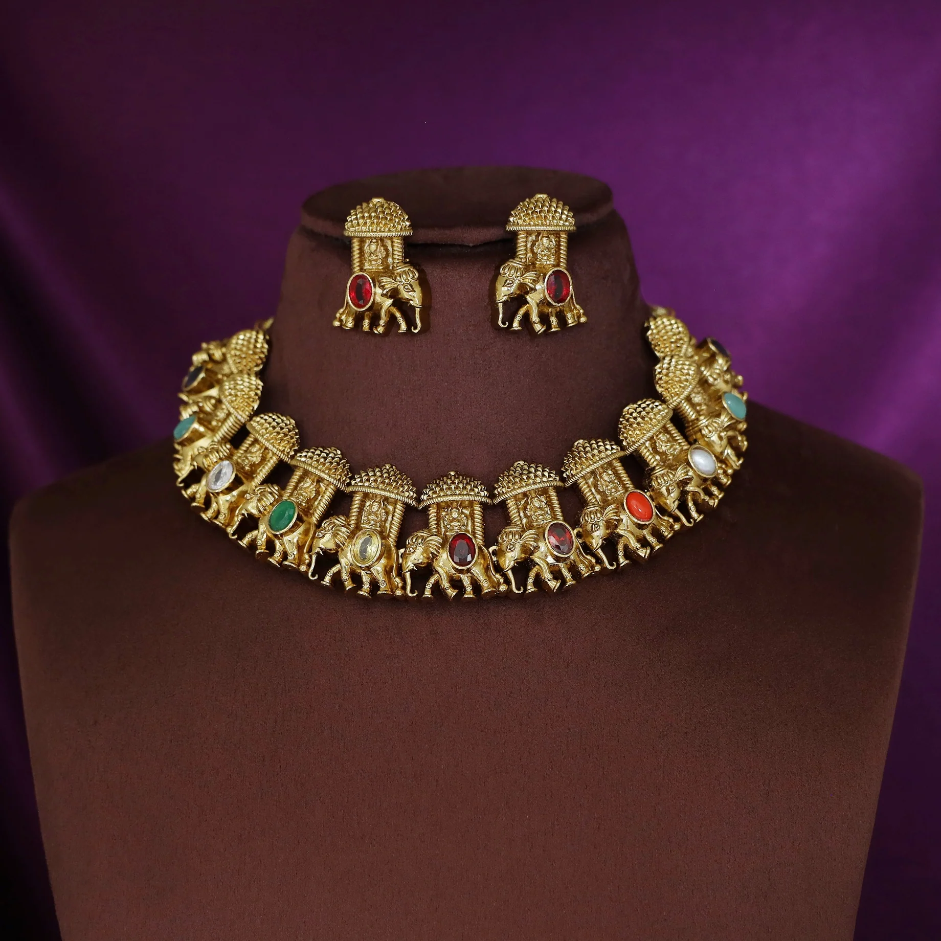 Ipshita  Devi Airavath Short Neckpiece With Earring - Image 3