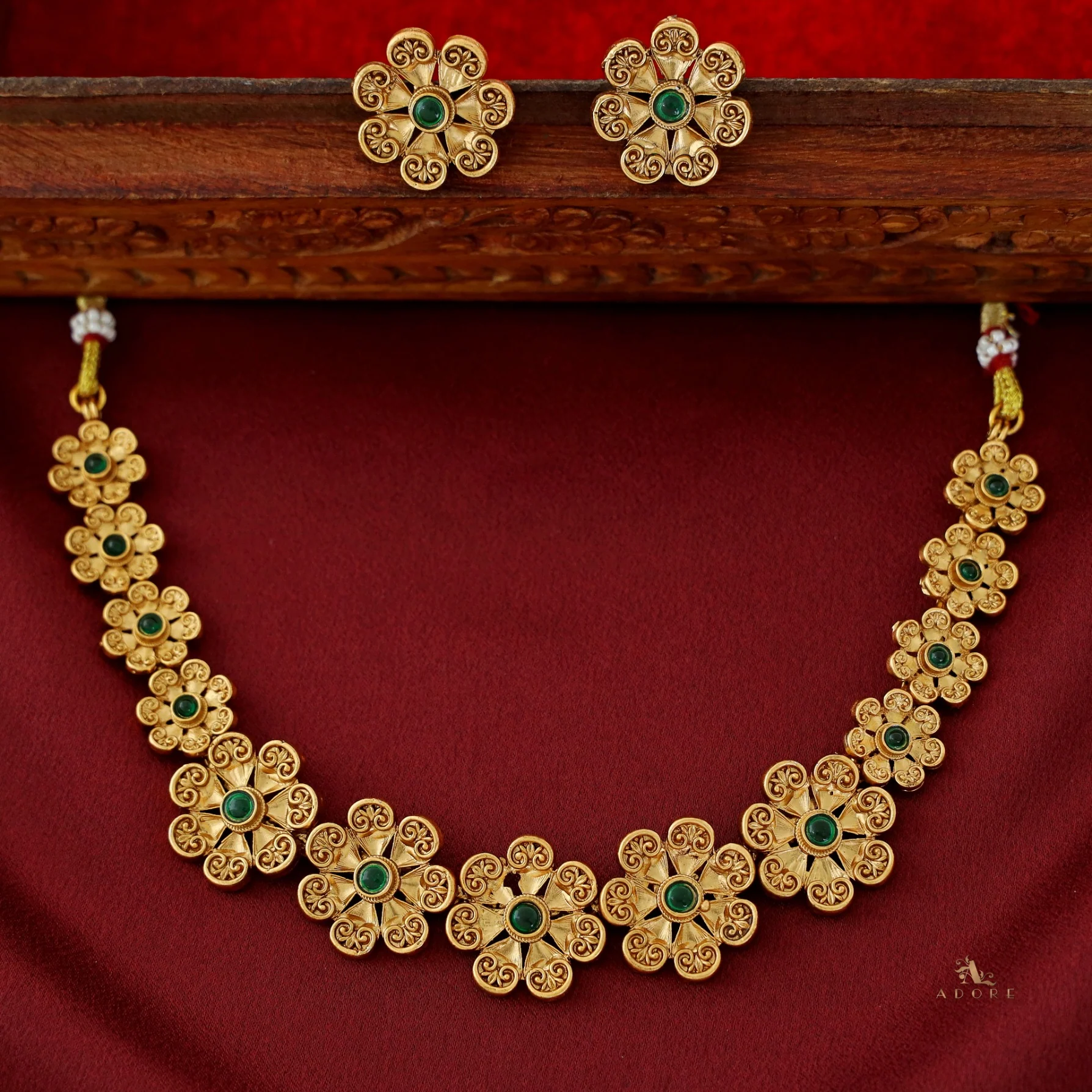 Irika Golden Flower Neckpiece With Earring - Image 2