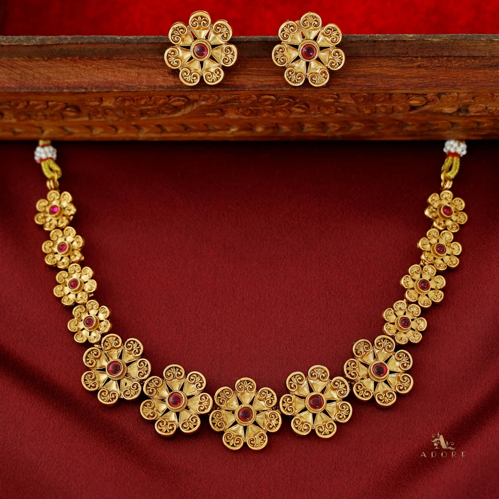 Irika Golden Flower Neckpiece With Earring - Image 3