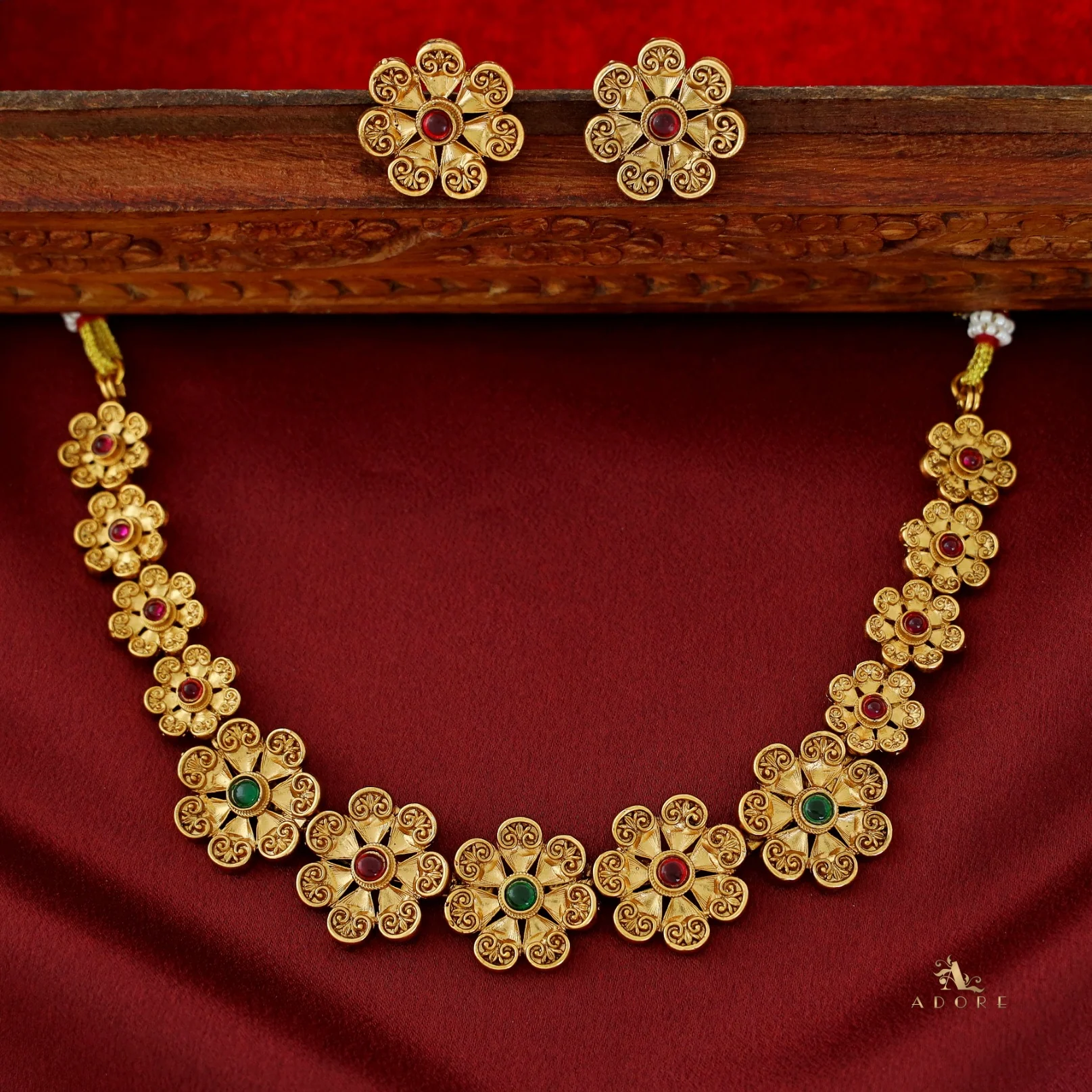 Irika Golden Flower Neckpiece With Earring - Image 4