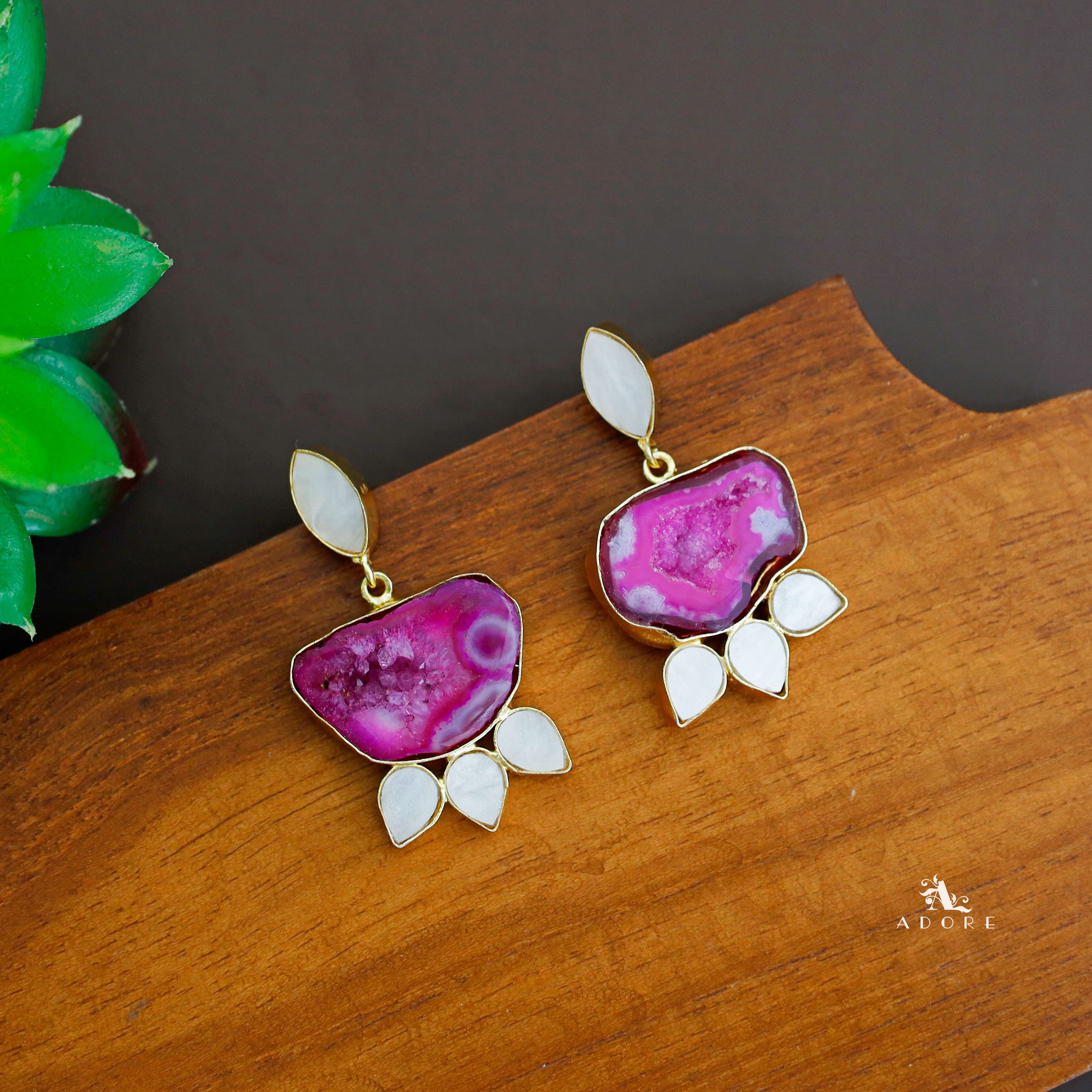 Irine Golden MOP Agate Earring - Image 6