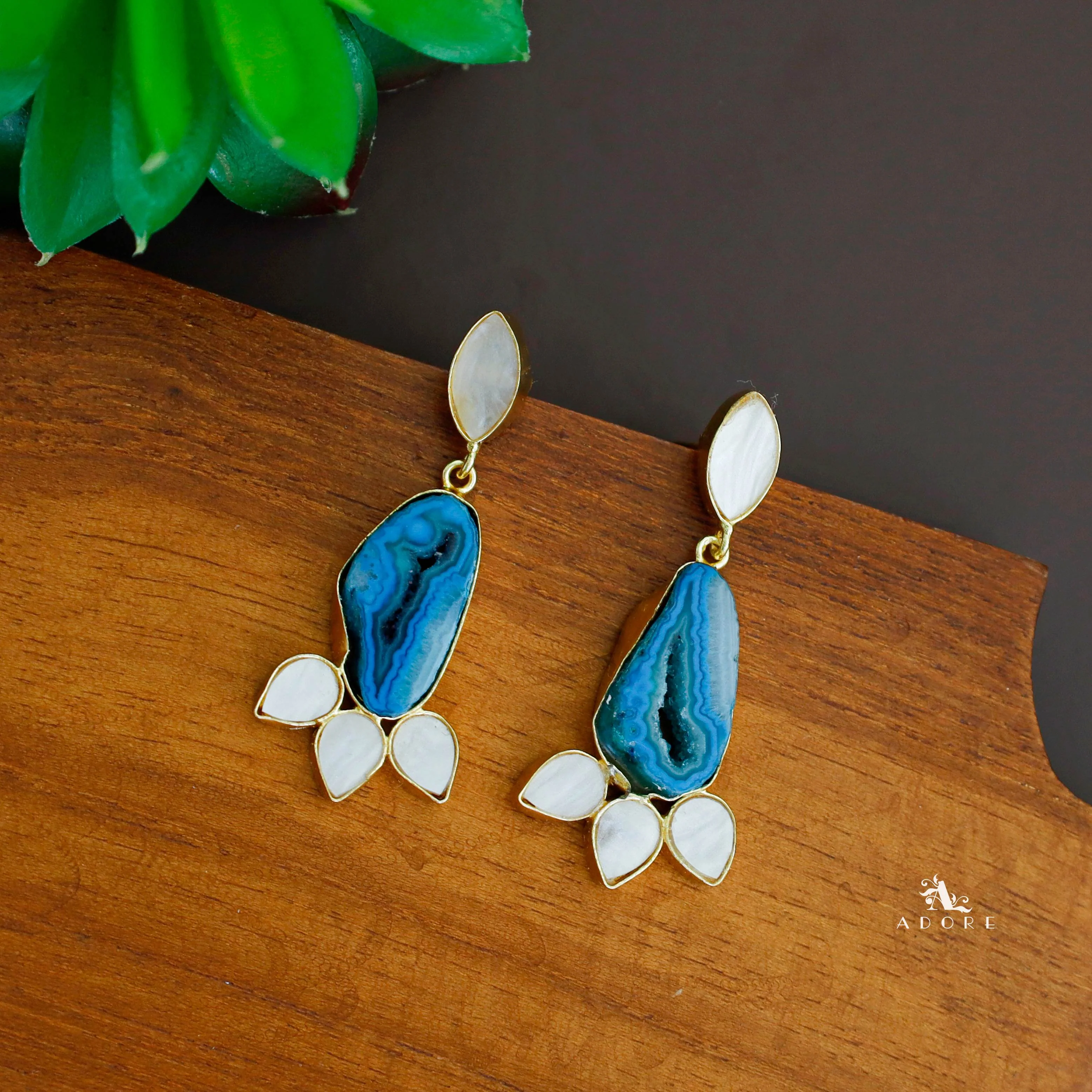 Irine Golden MOP Agate Earring - Image 7
