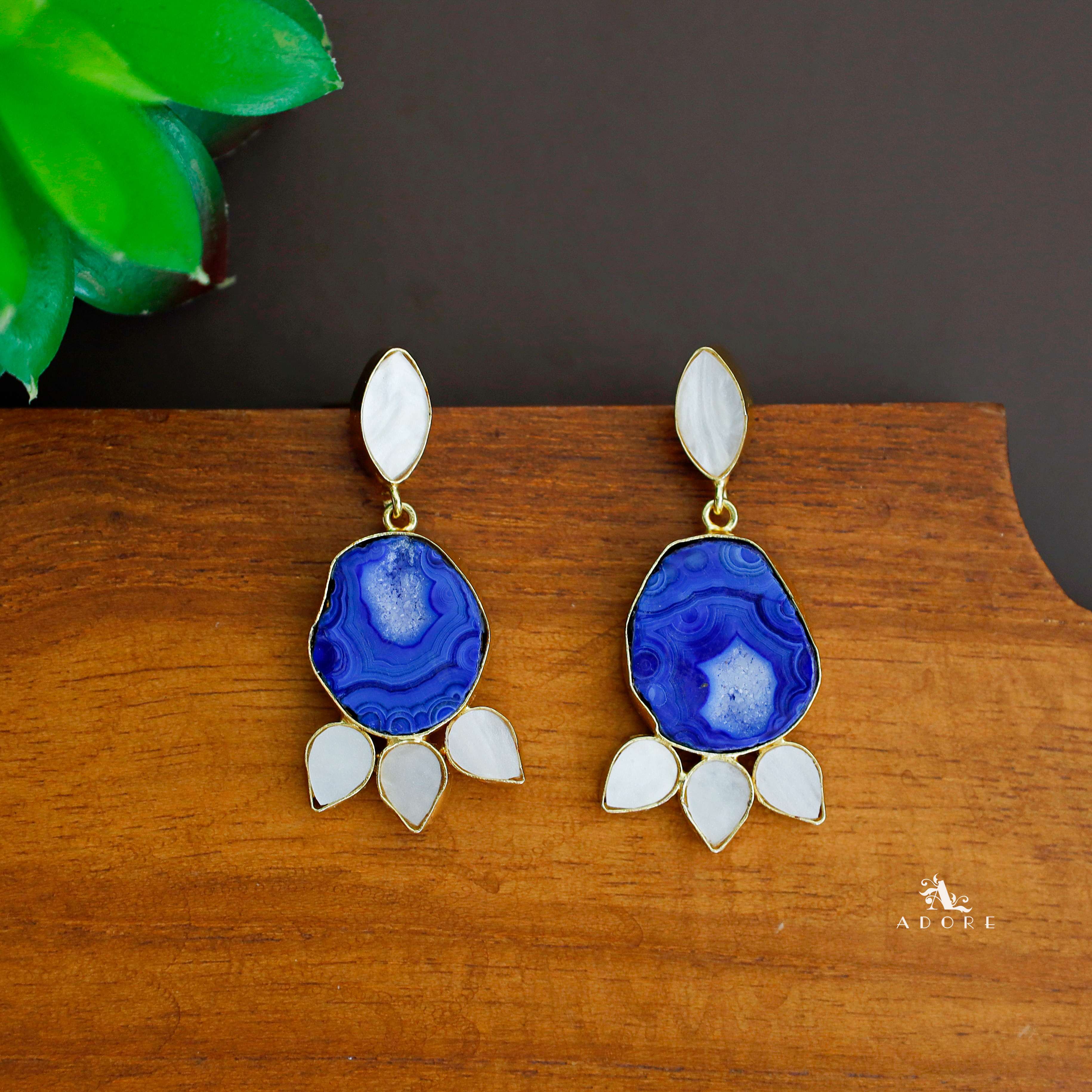 Irine Golden MOP Agate Earring - Image 9