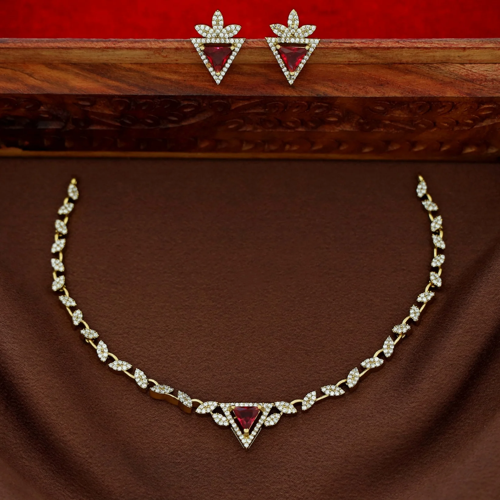 Ishanika AD Stone Triangle Short Neckpiece With Stud - Image 4