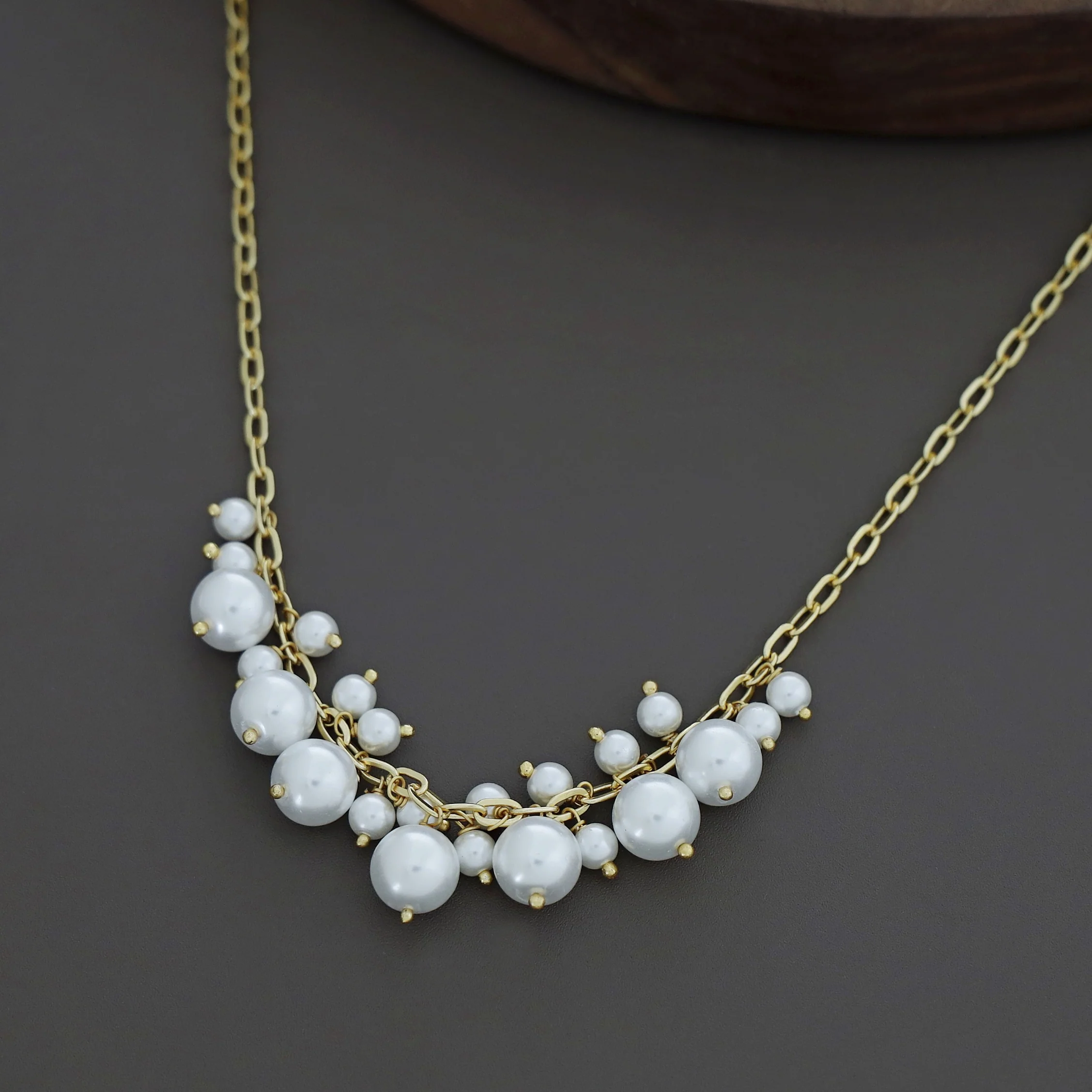Ishita Cluster Pearl Chain Neckpiece - Image 4
